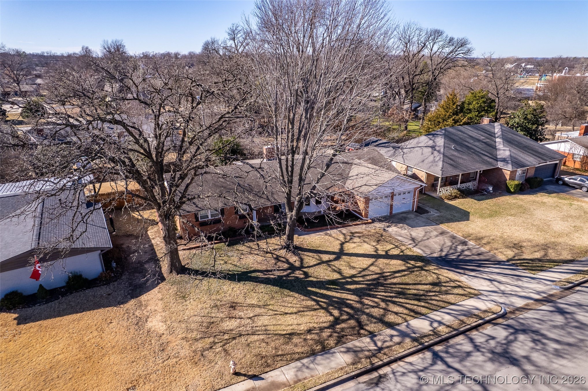 3718 E 56th Street Property Photo 38