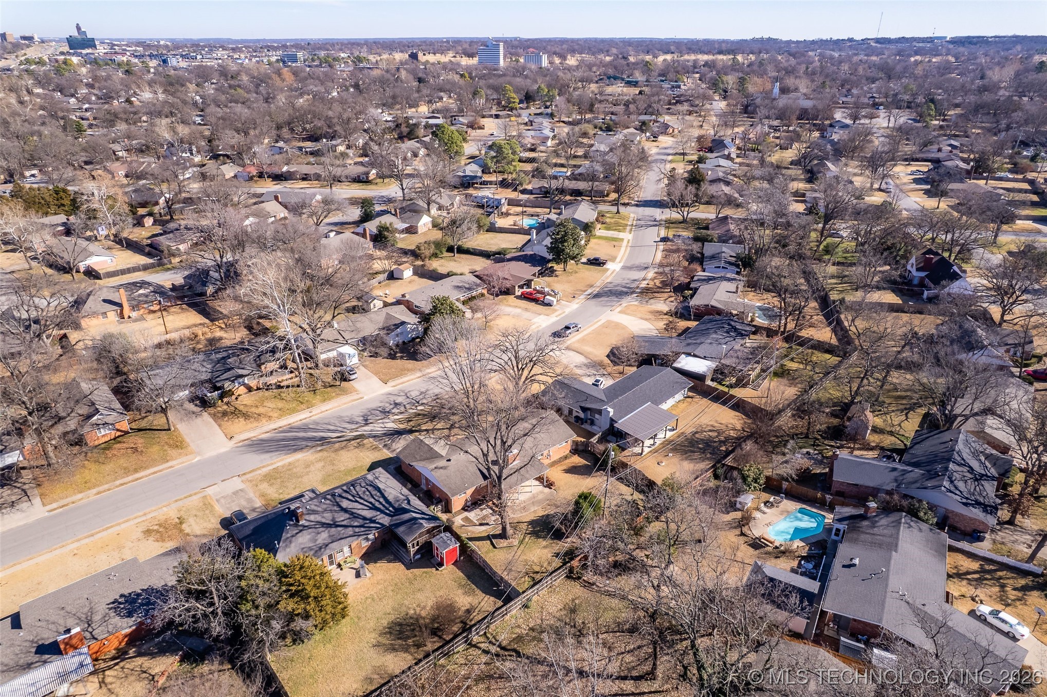 3718 E 56th Street Property Photo 41