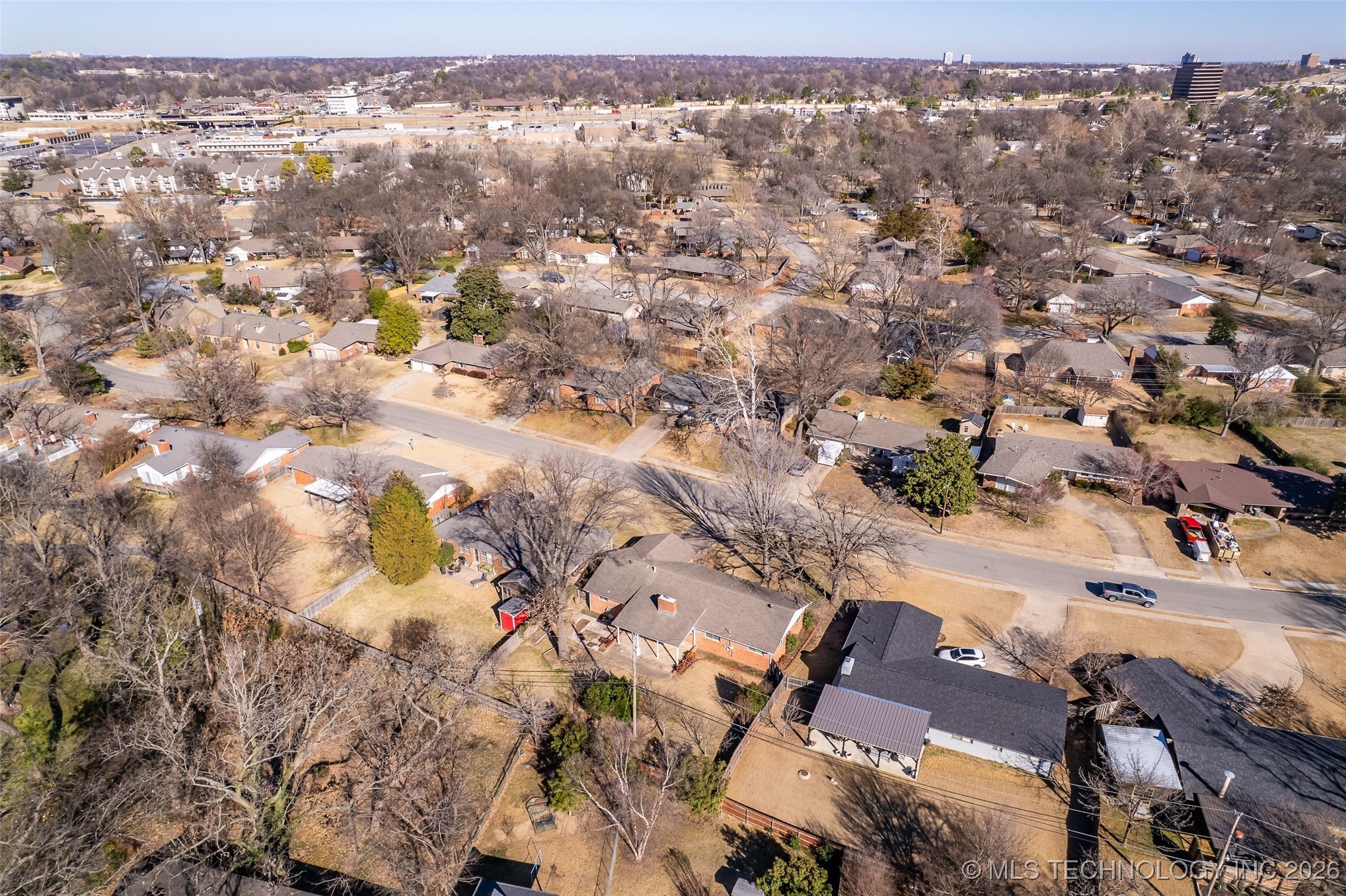 3718 E 56th Street Property Photo 42