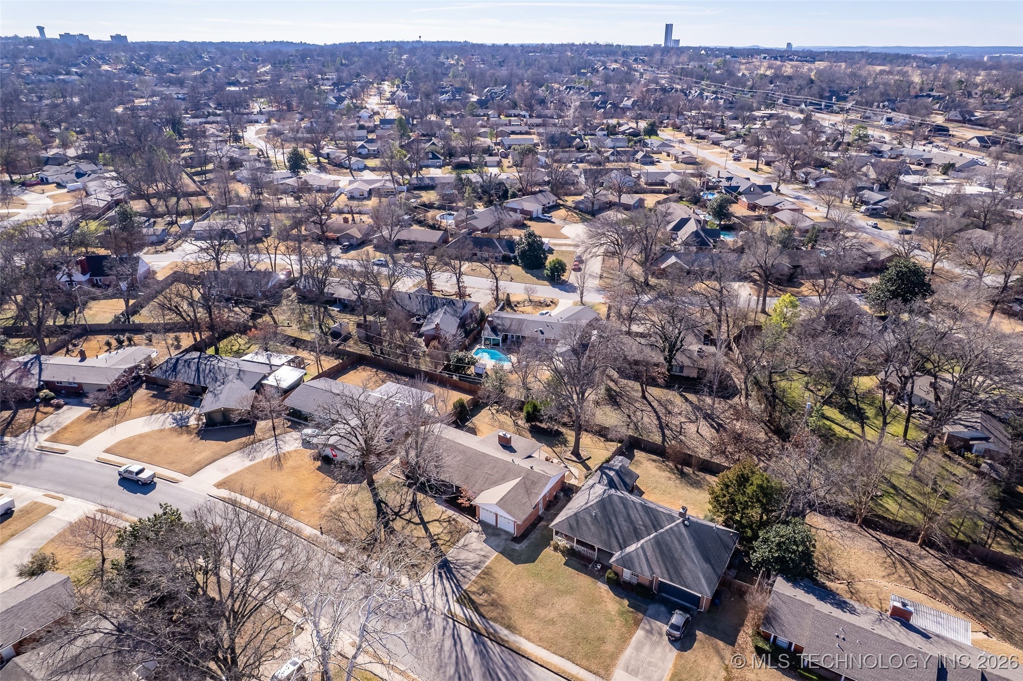 3718 E 56th Street Property Photo 43