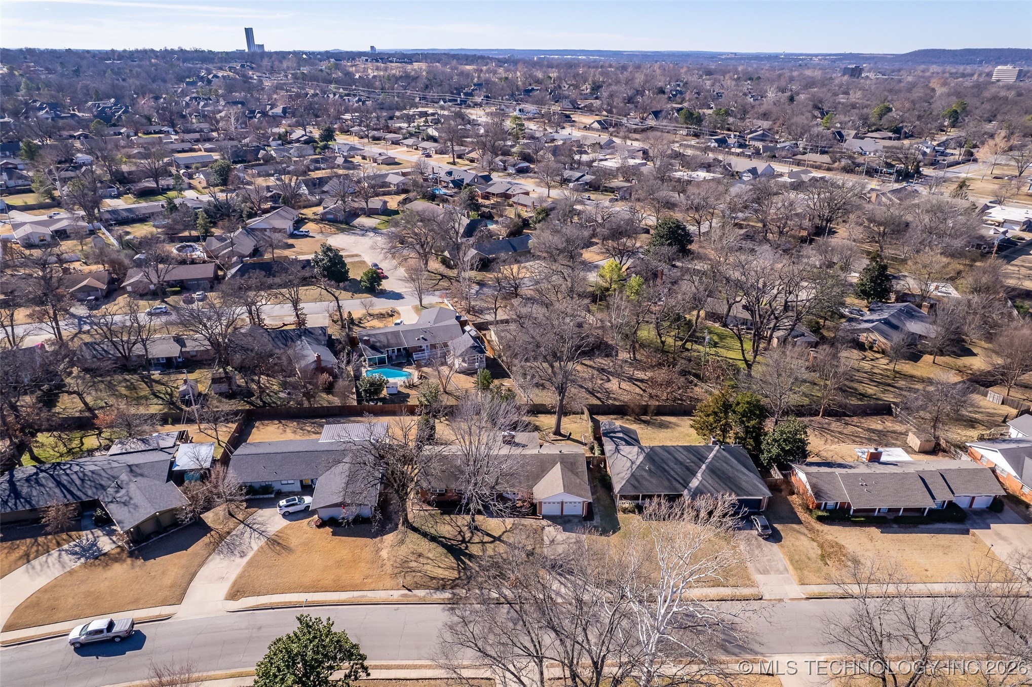 3718 E 56th Street Property Photo 44