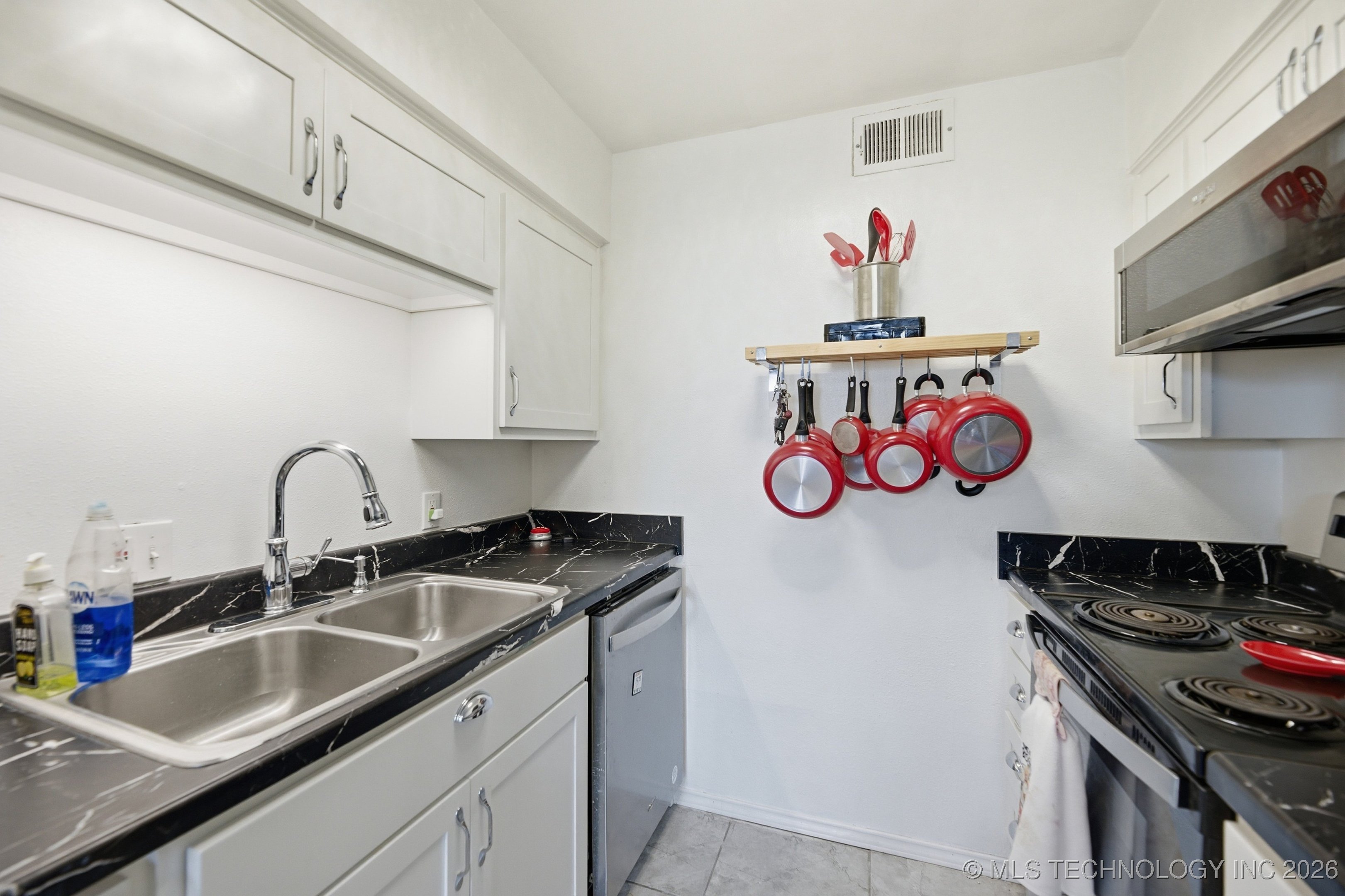 4860 E 68th Street 136 Property Photo 7