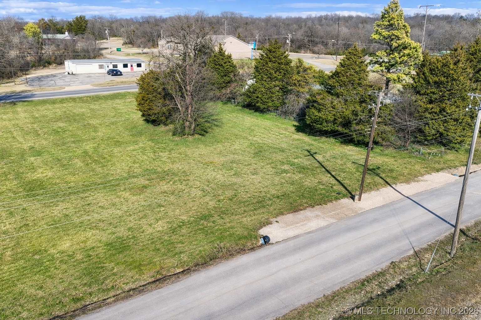 223 E Jackson Avenue N Property Photo 4