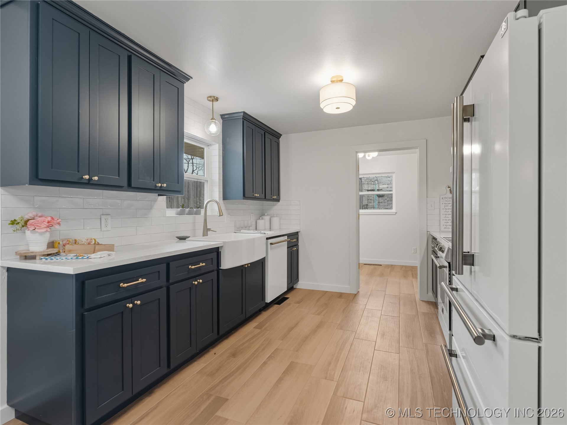 1918 E 15th Property Photo 13