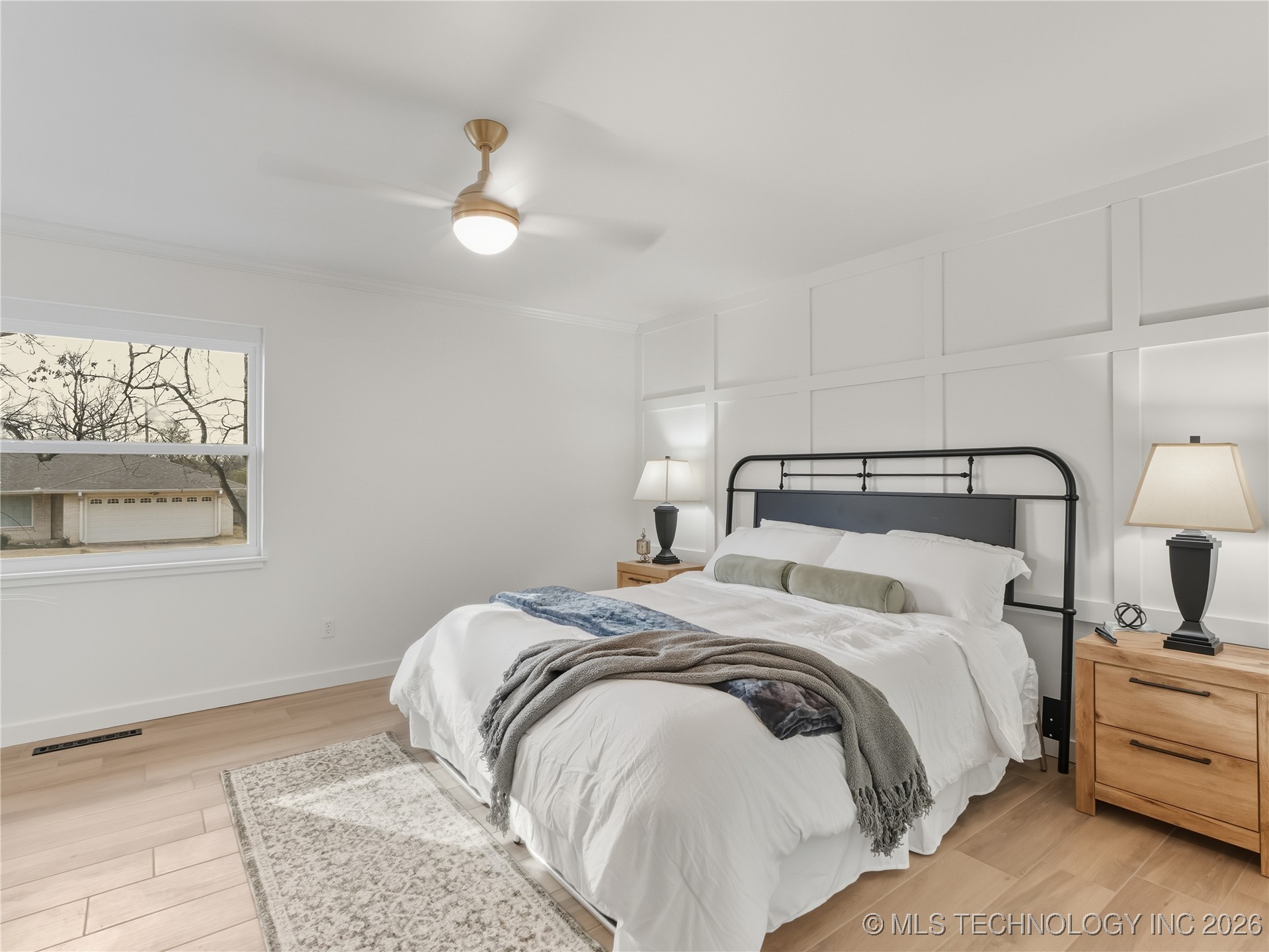 1918 E 15th Property Photo 18