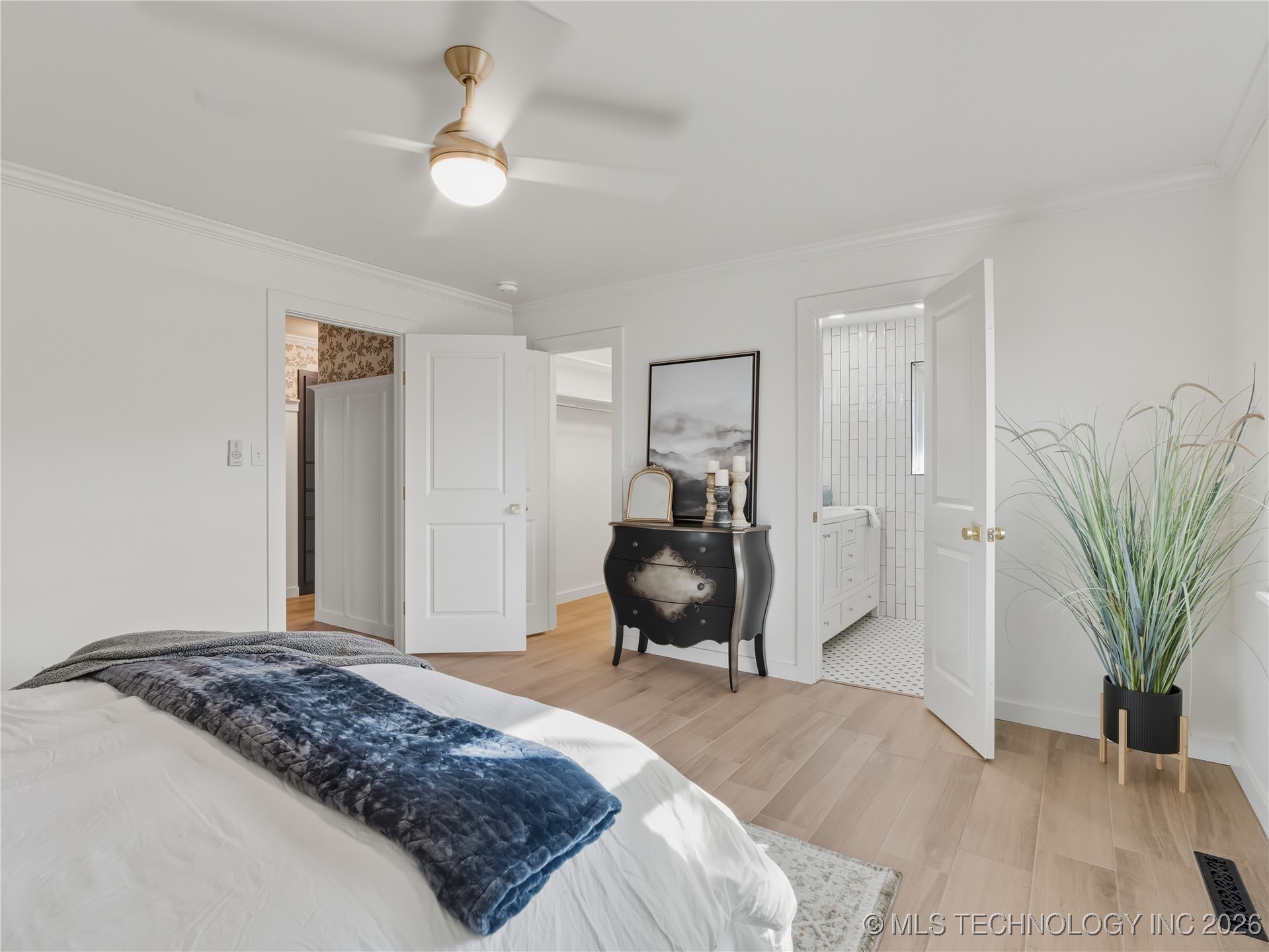 1918 E 15th Property Photo 20