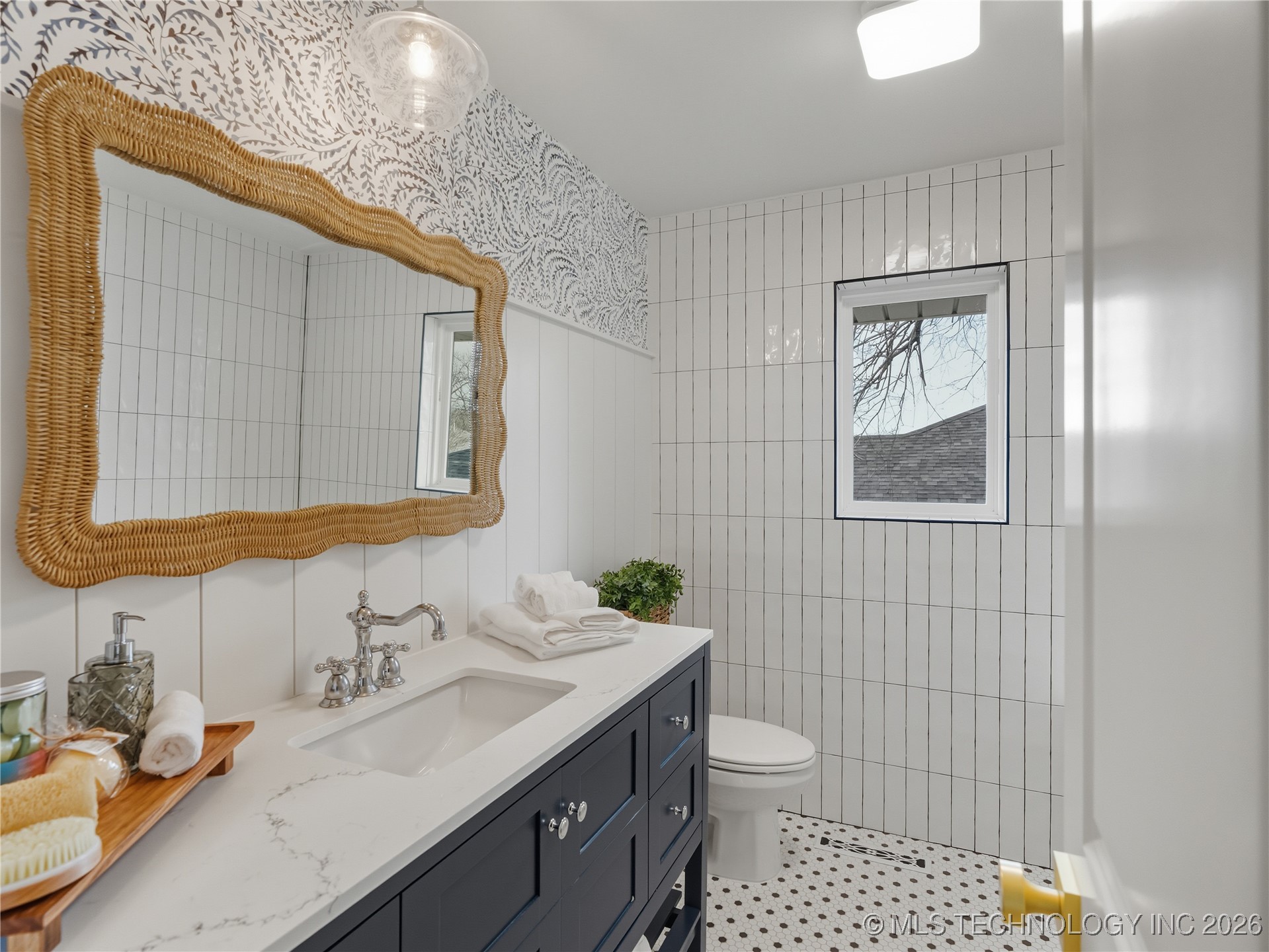 1918 E 15th Property Photo 29