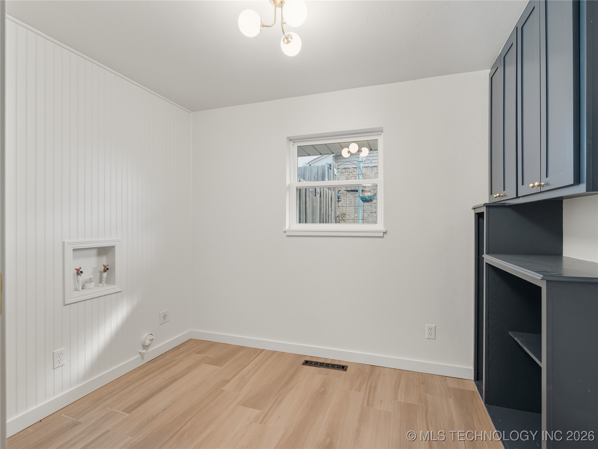 1918 E 15th Property Photo 35