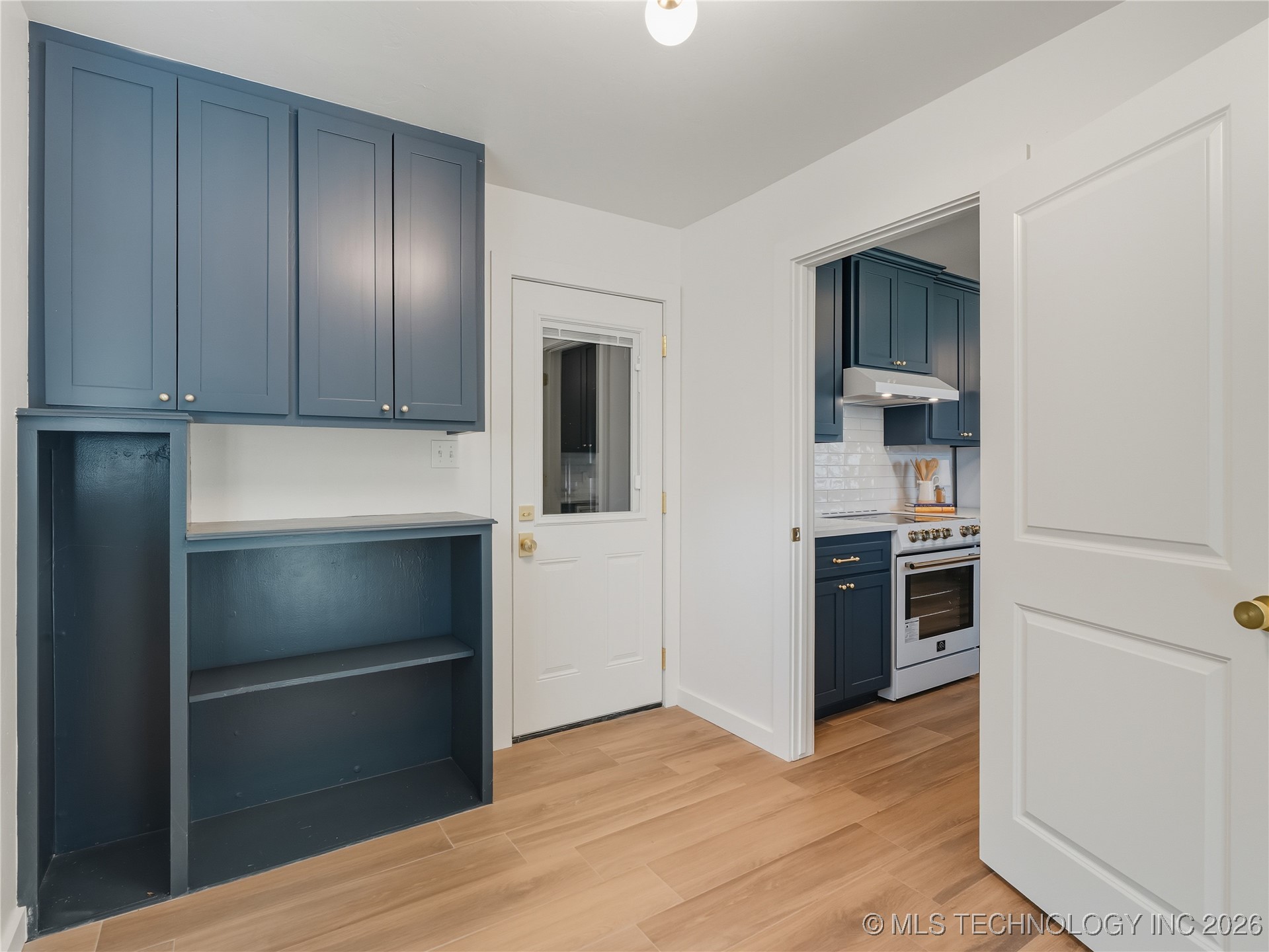 1918 E 15th Property Photo 36