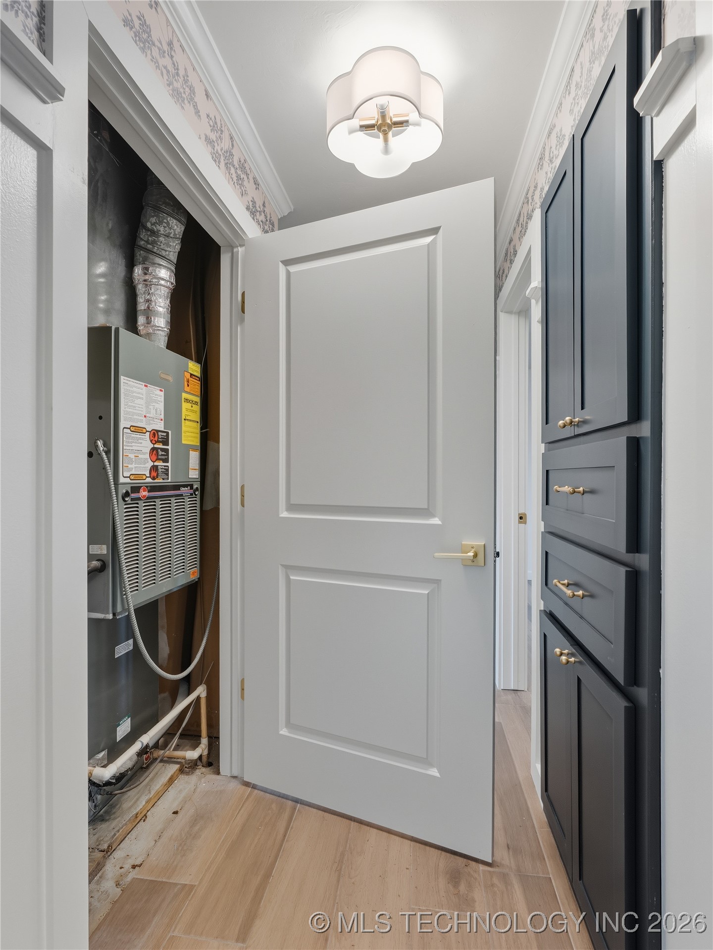 1918 E 15th Property Photo 37