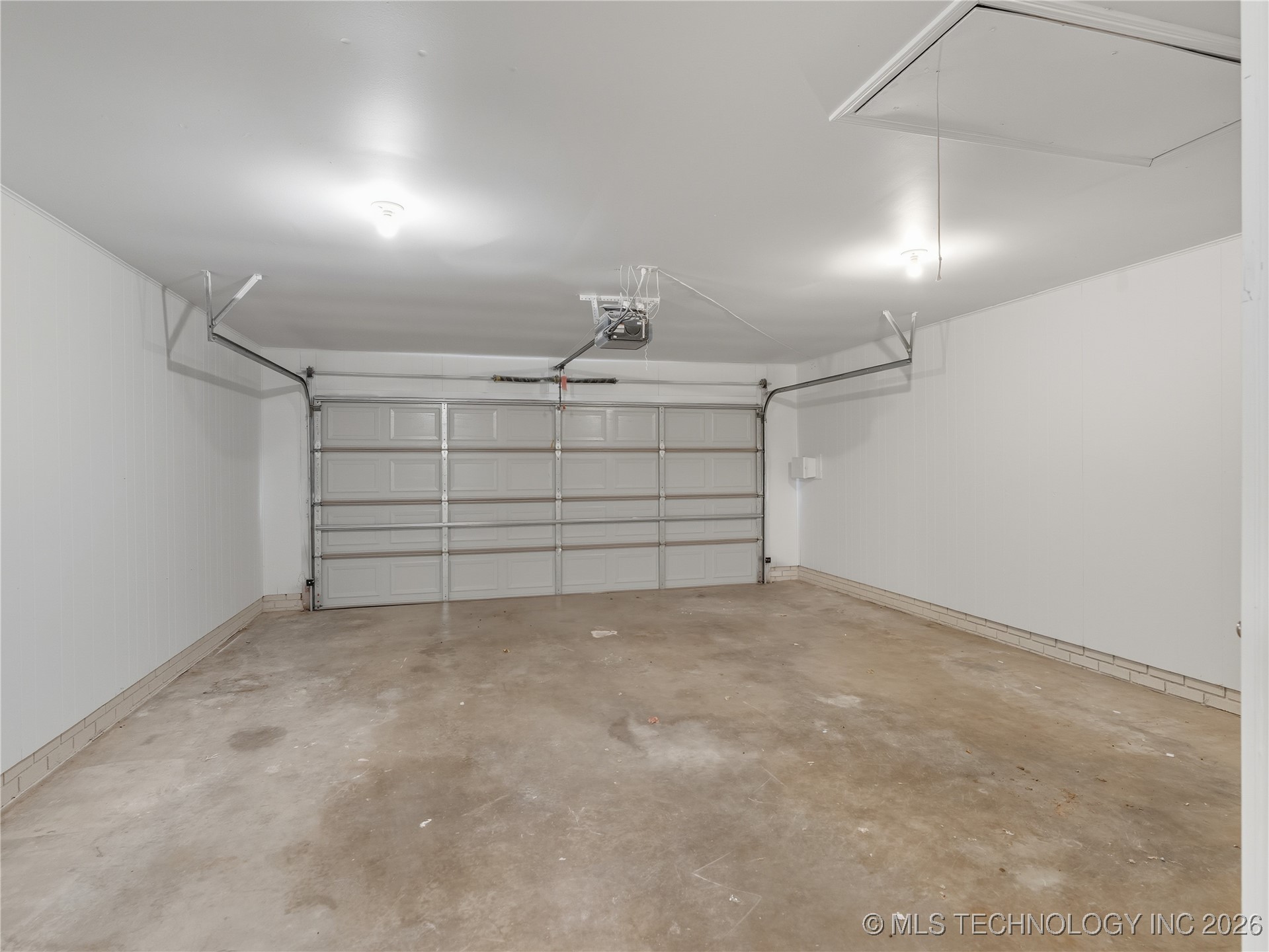 1918 E 15th Property Photo 38