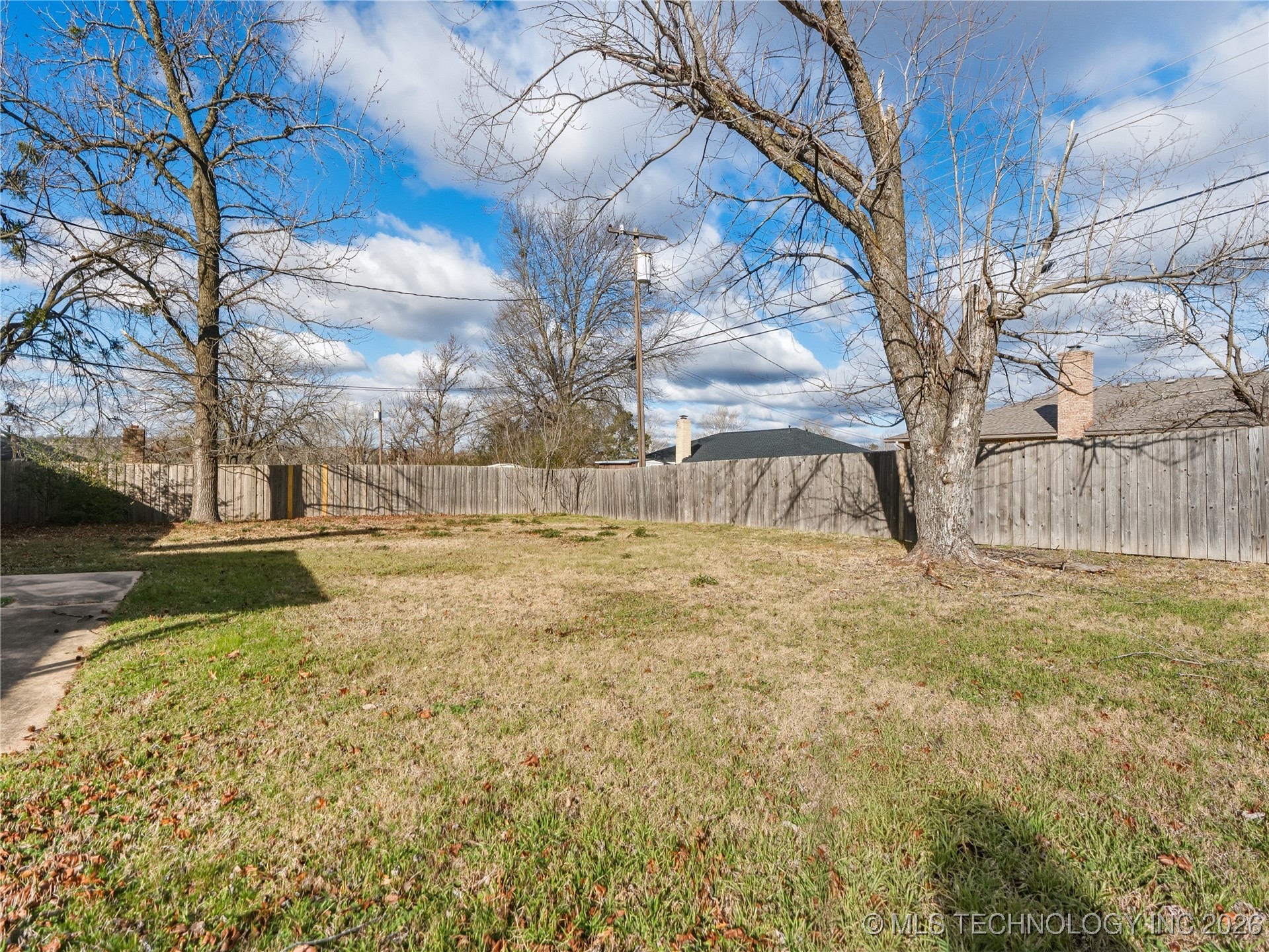 1918 E 15th Property Photo 41