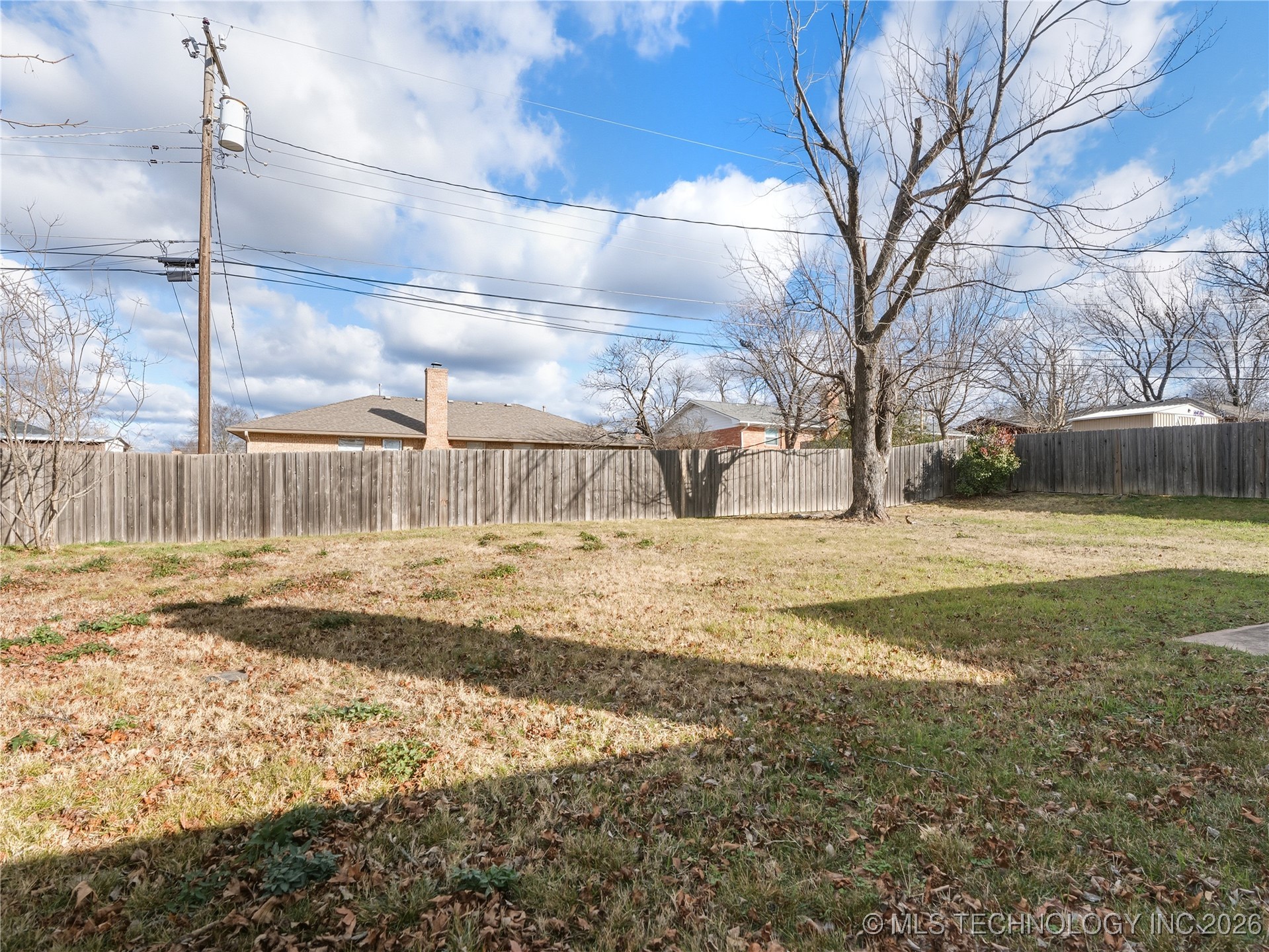 1918 E 15th Property Photo 42