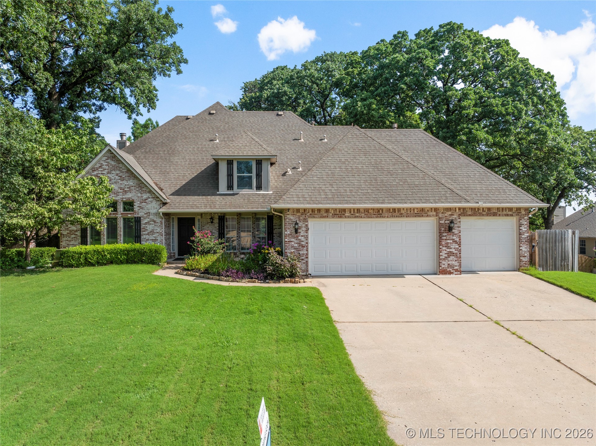 6723 E 97th Street Property Photo 1