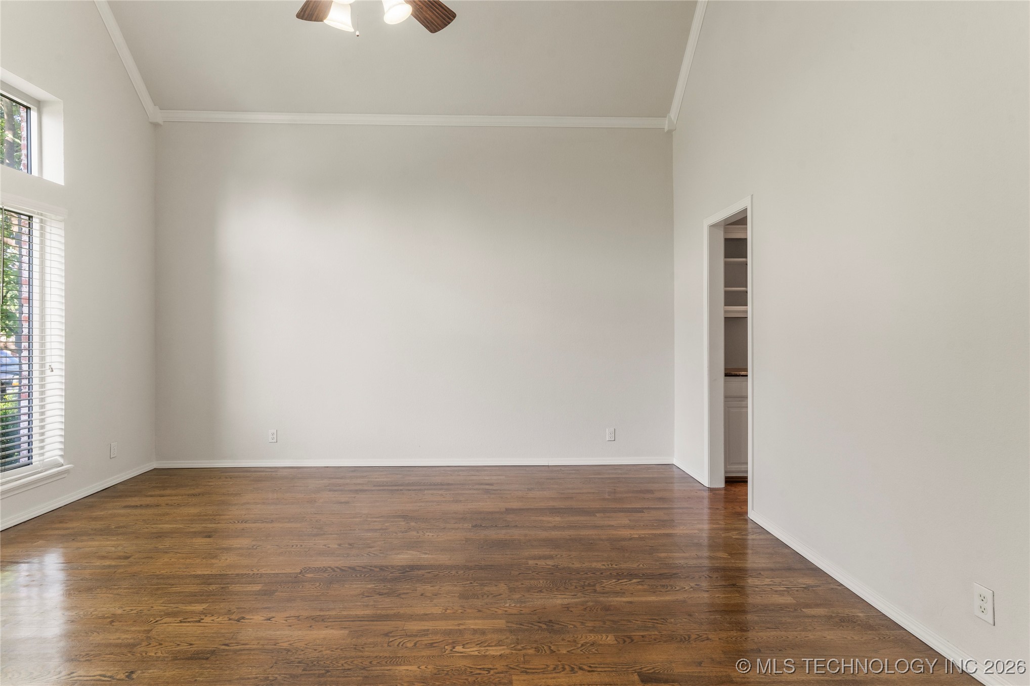 6723 E 97th Street Property Photo 4