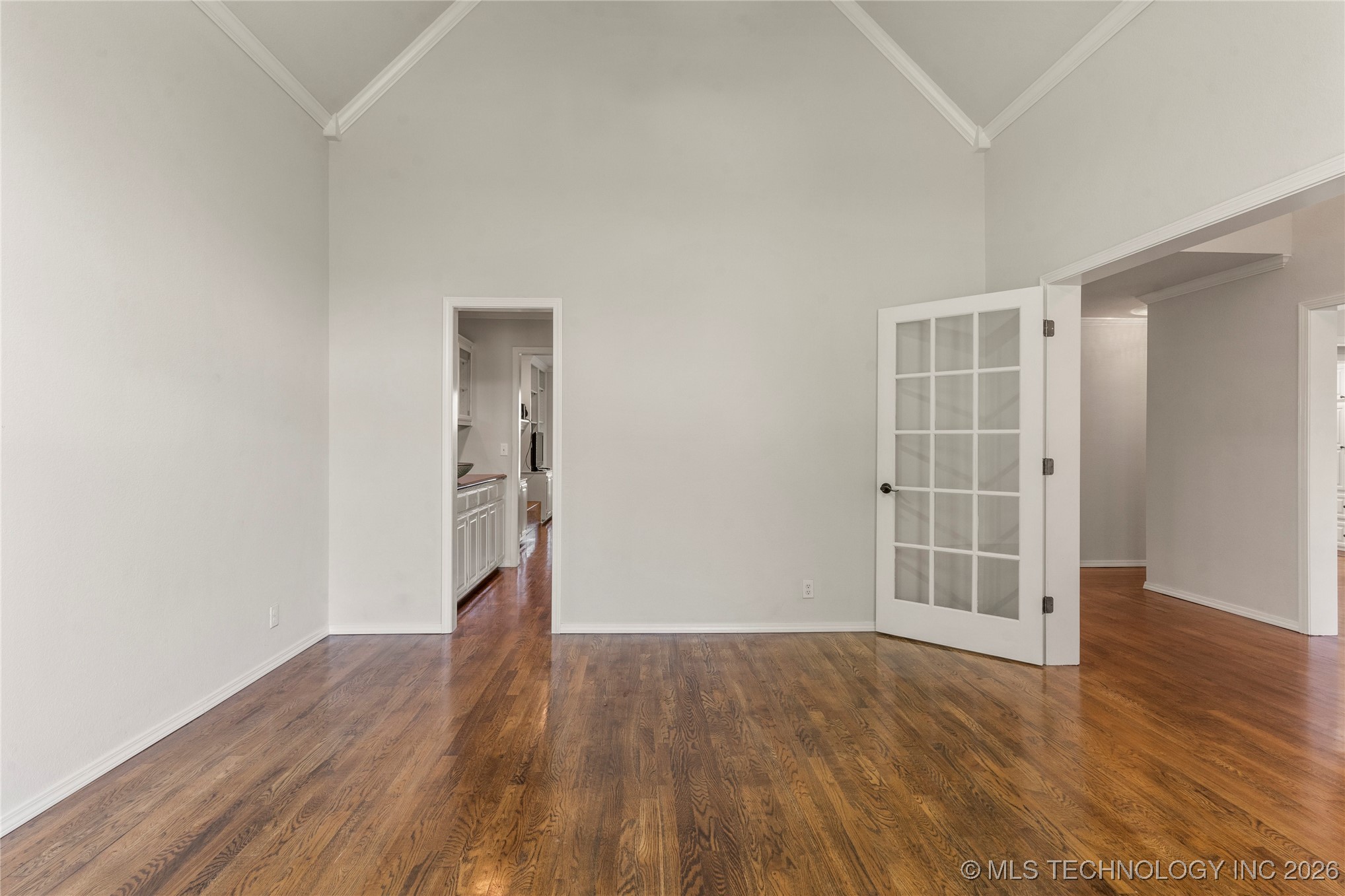 6723 E 97th Street Property Photo 5