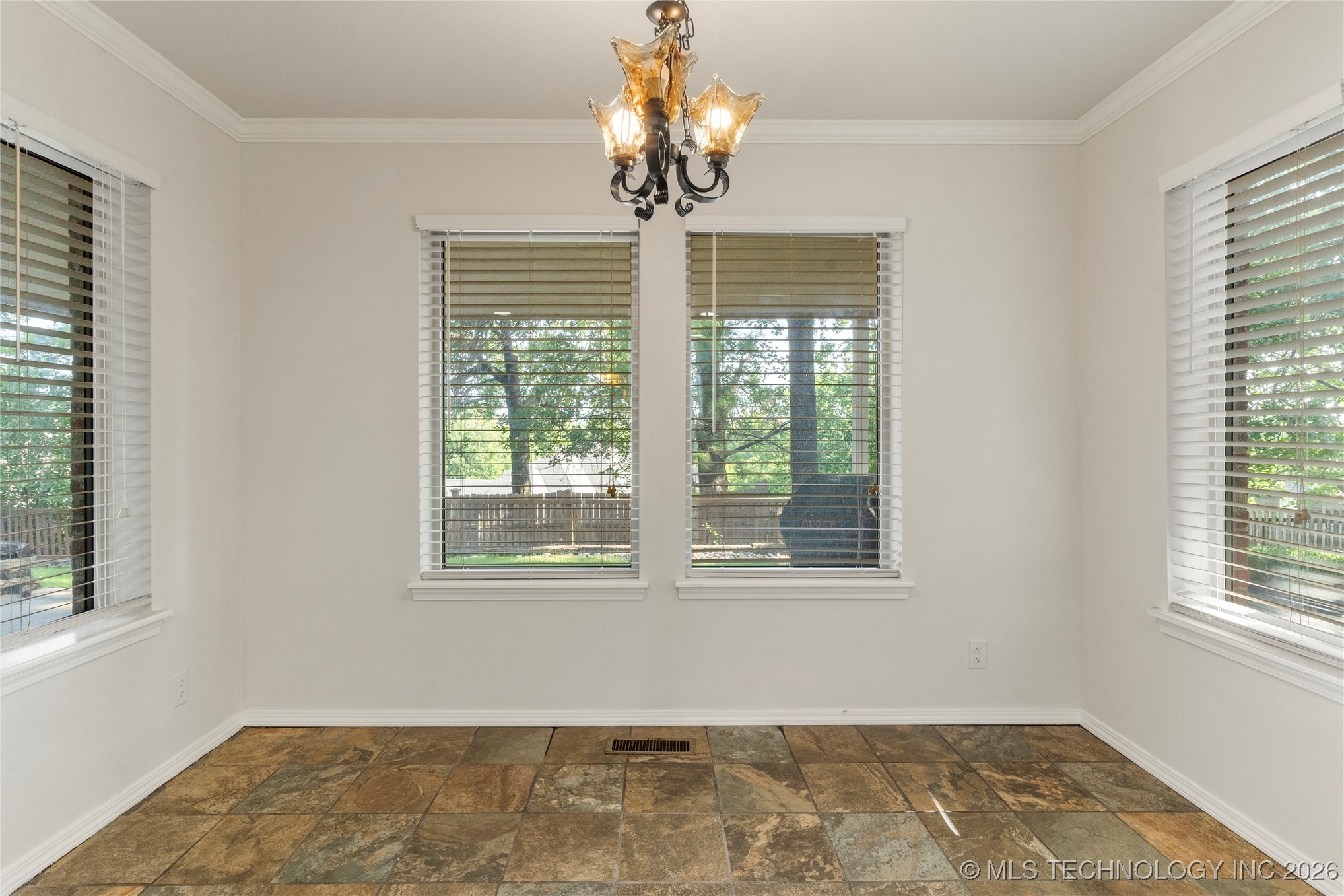 6723 E 97th Street Property Photo 15