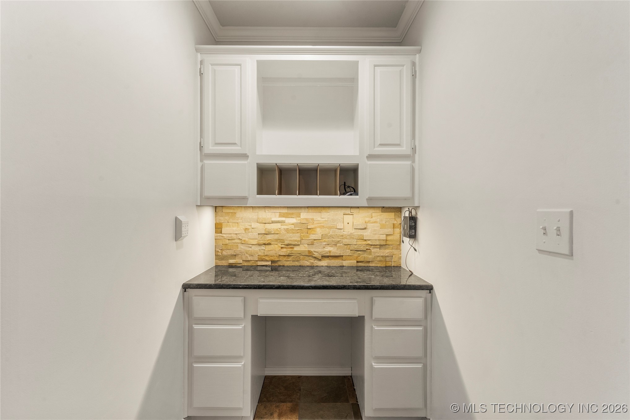 6723 E 97th Street Property Photo 16