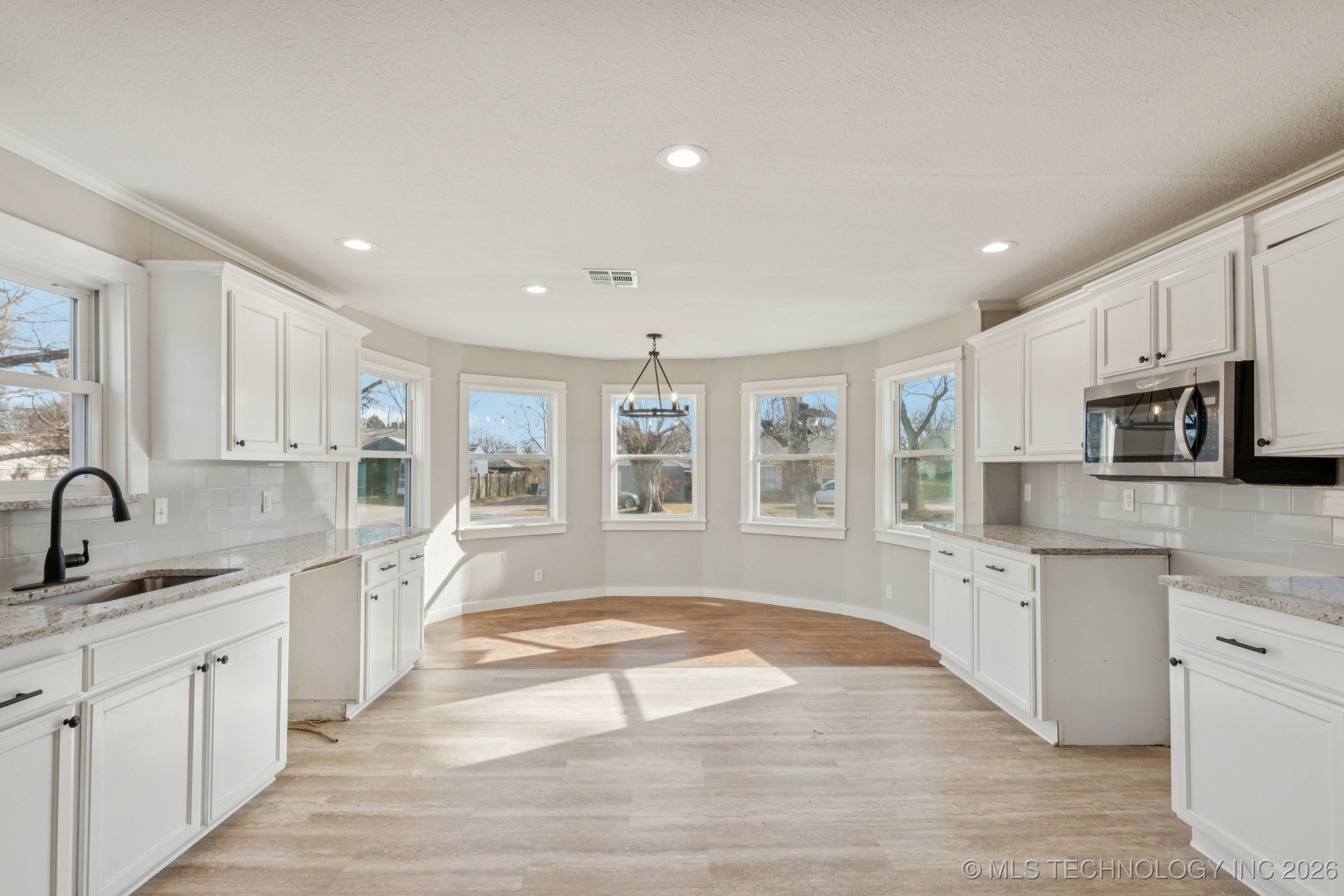 1228 S 76th East Avenue Property Photo 7