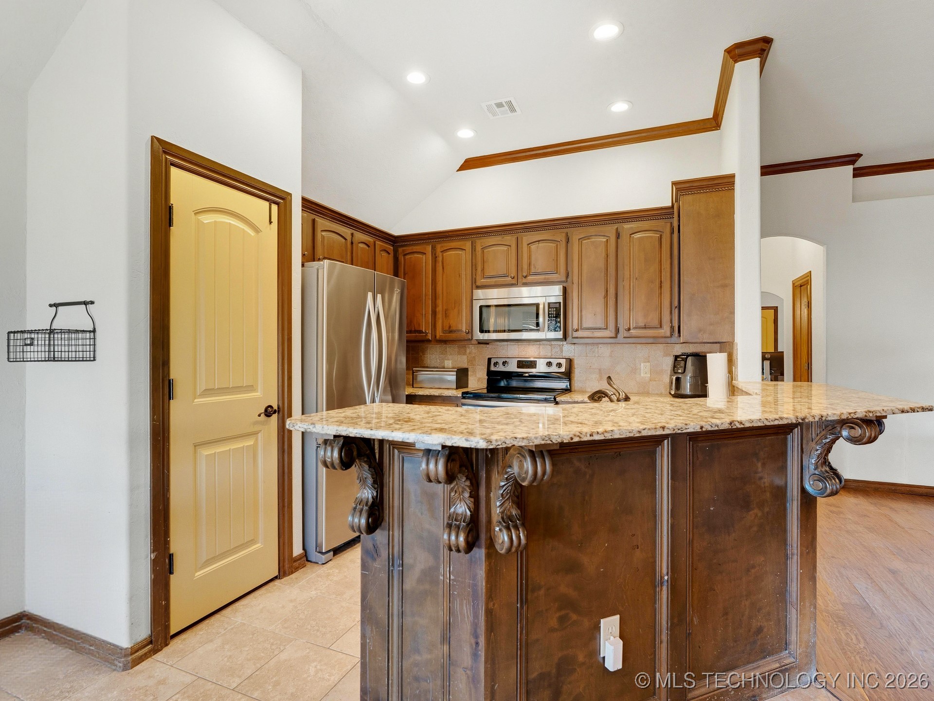 431 Westchester Property Photo 10