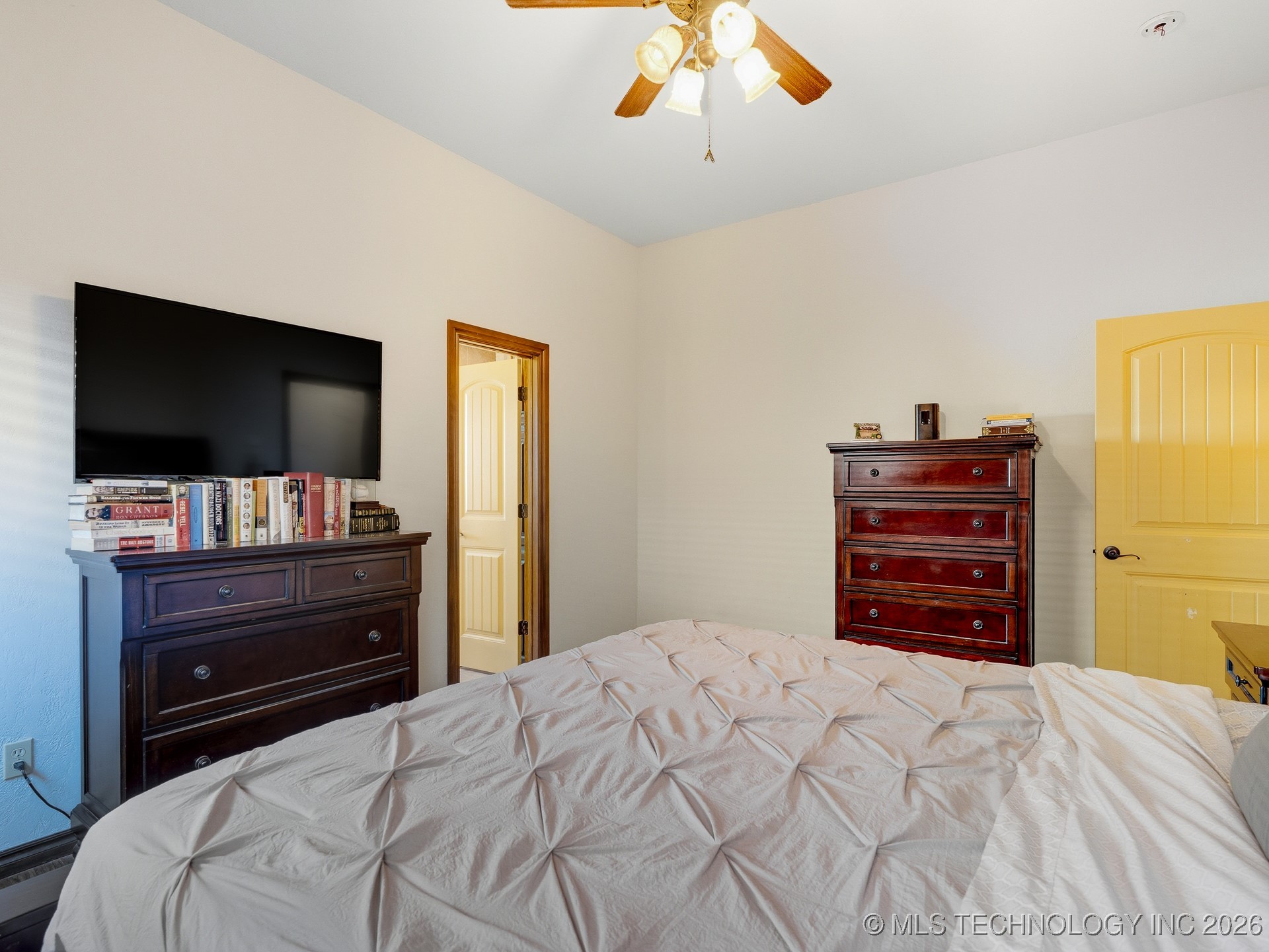 431 Westchester Property Photo 16