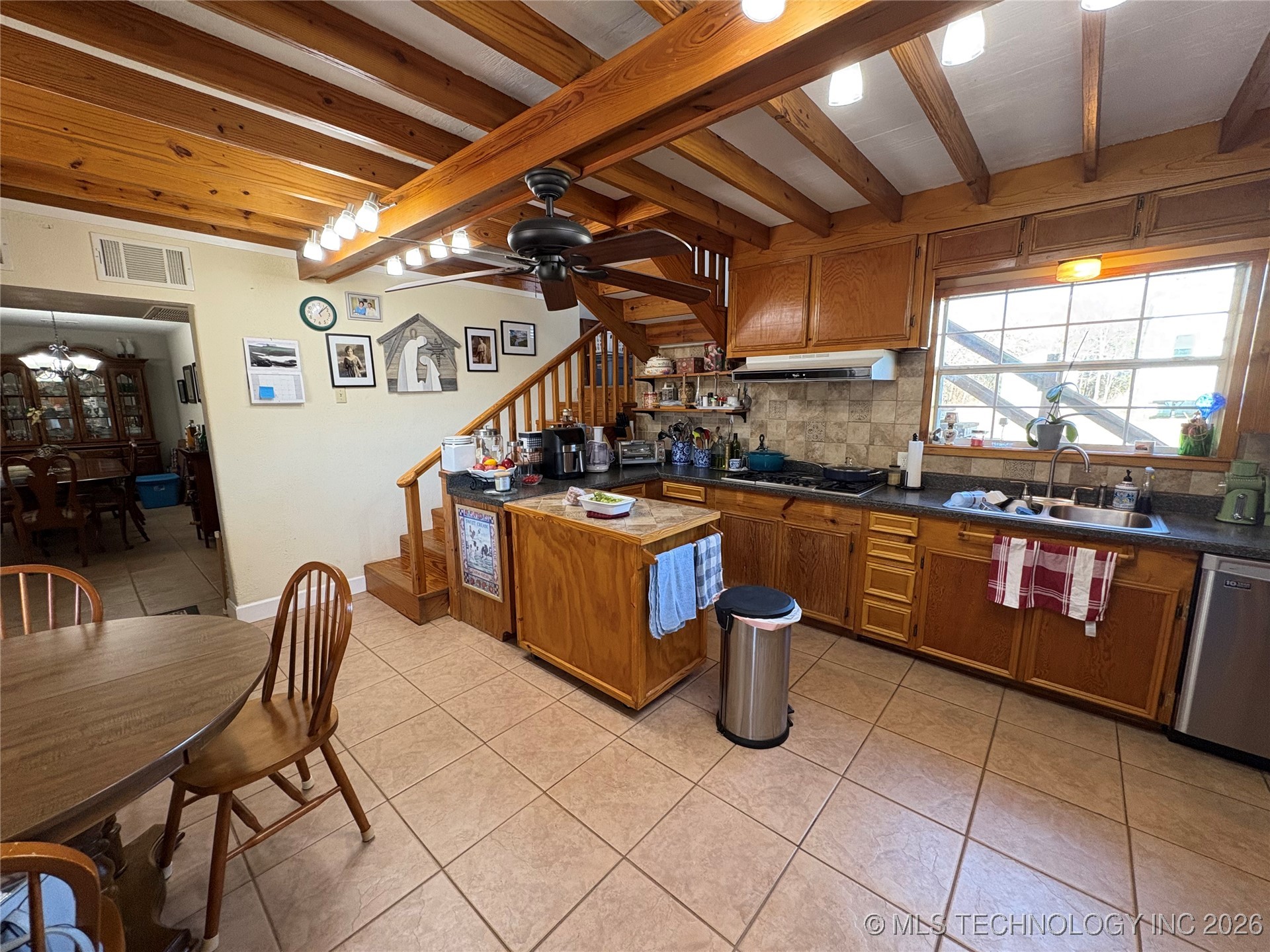 1183 Romia Property Photo 11