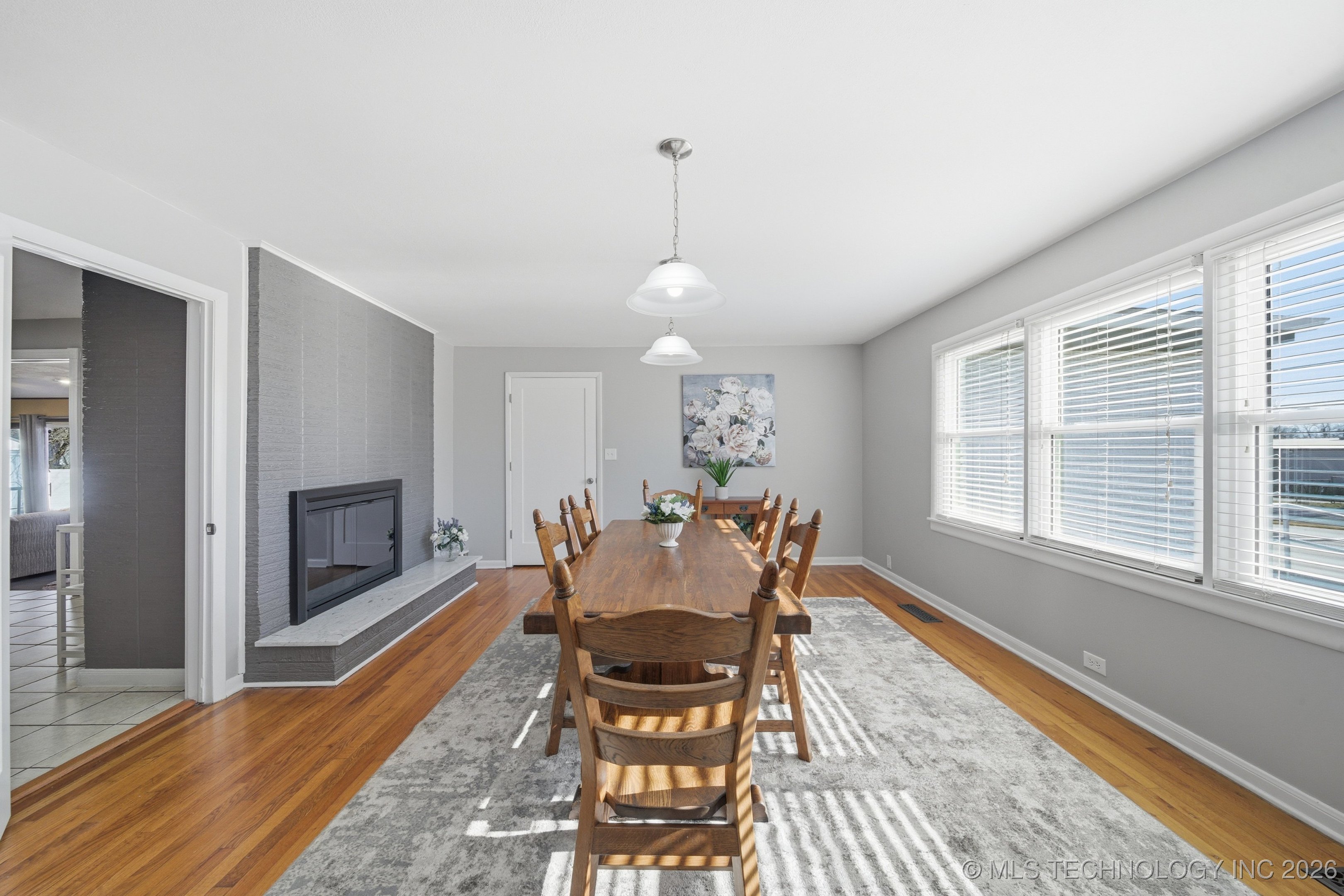 1718 W Broadway Street Property Photo 12