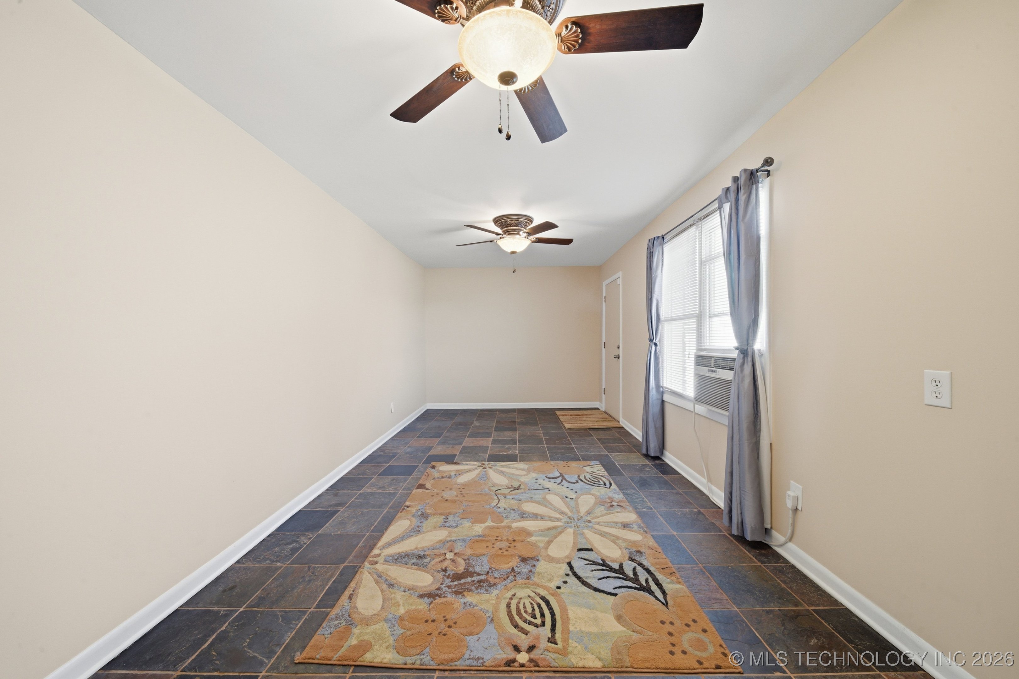 1718 W Broadway Street Property Photo 29