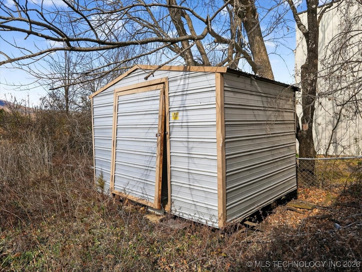 2203 N Broadway Property Photo 9