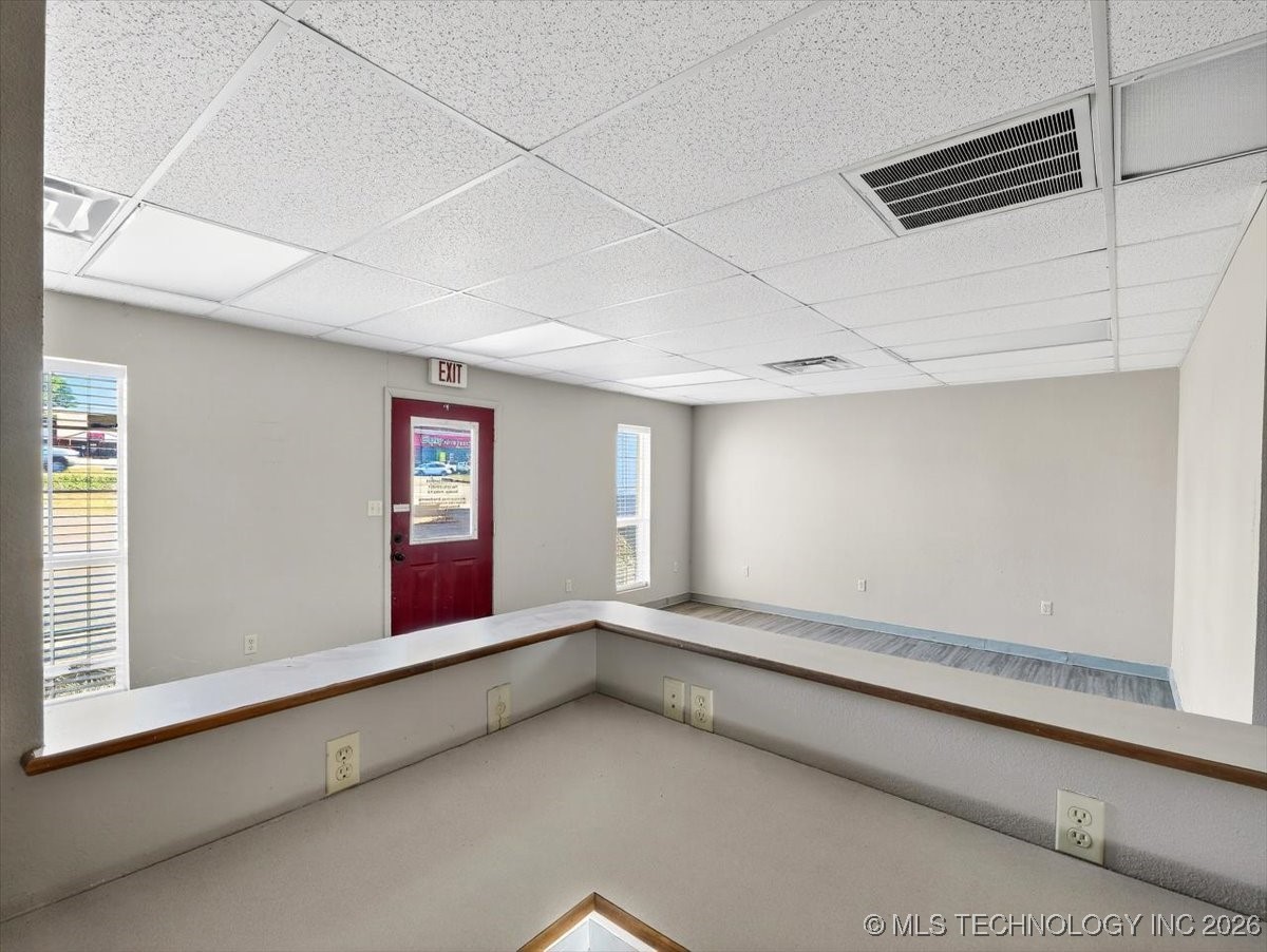 2203 N Broadway Property Photo 25