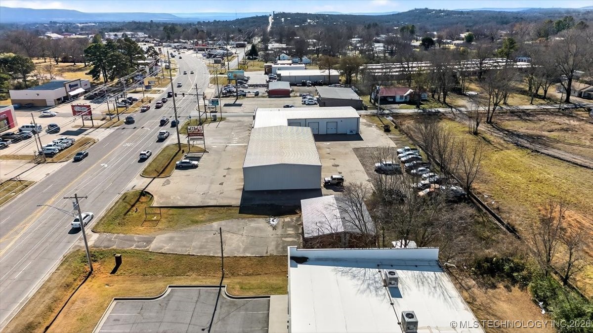 2203 N Broadway Property Photo 35