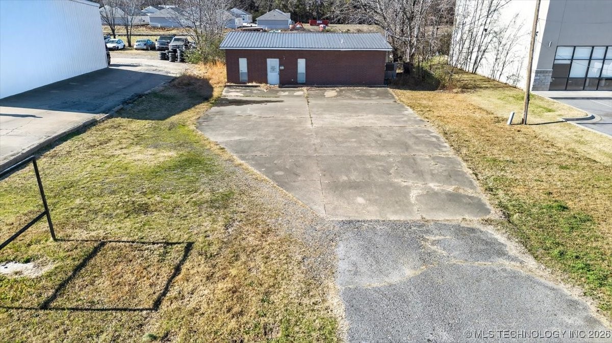 2203 N Broadway Property Photo 39