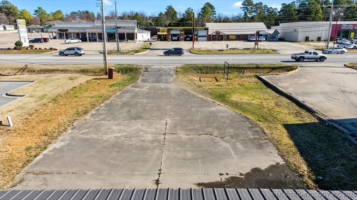 2203 N Broadway Property Photo 44