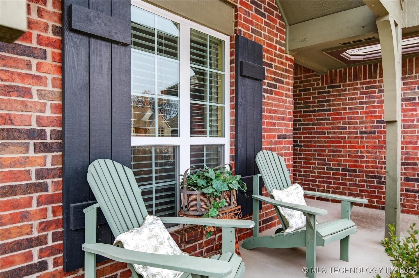 3227 Boardwalk Court Property Photo 2