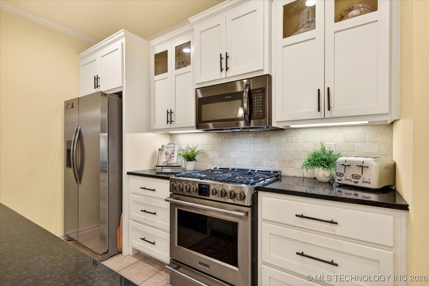 3227 Boardwalk Court Property Photo 3