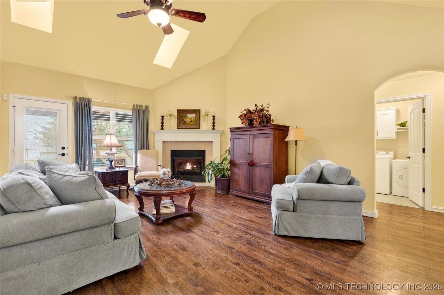 3227 Boardwalk Court Property Photo 8