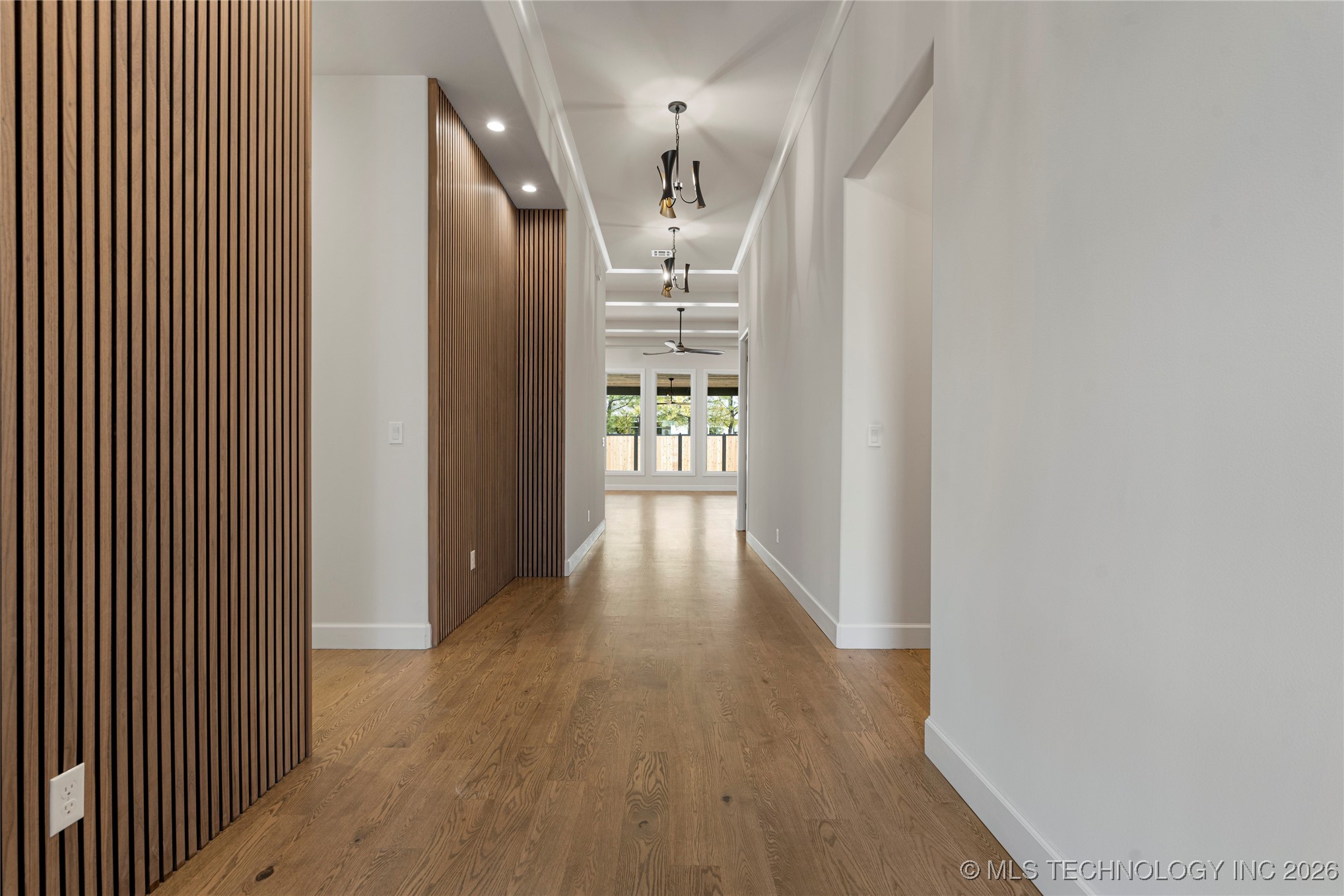 11927 S Vandalia Avenue Property Photo 3