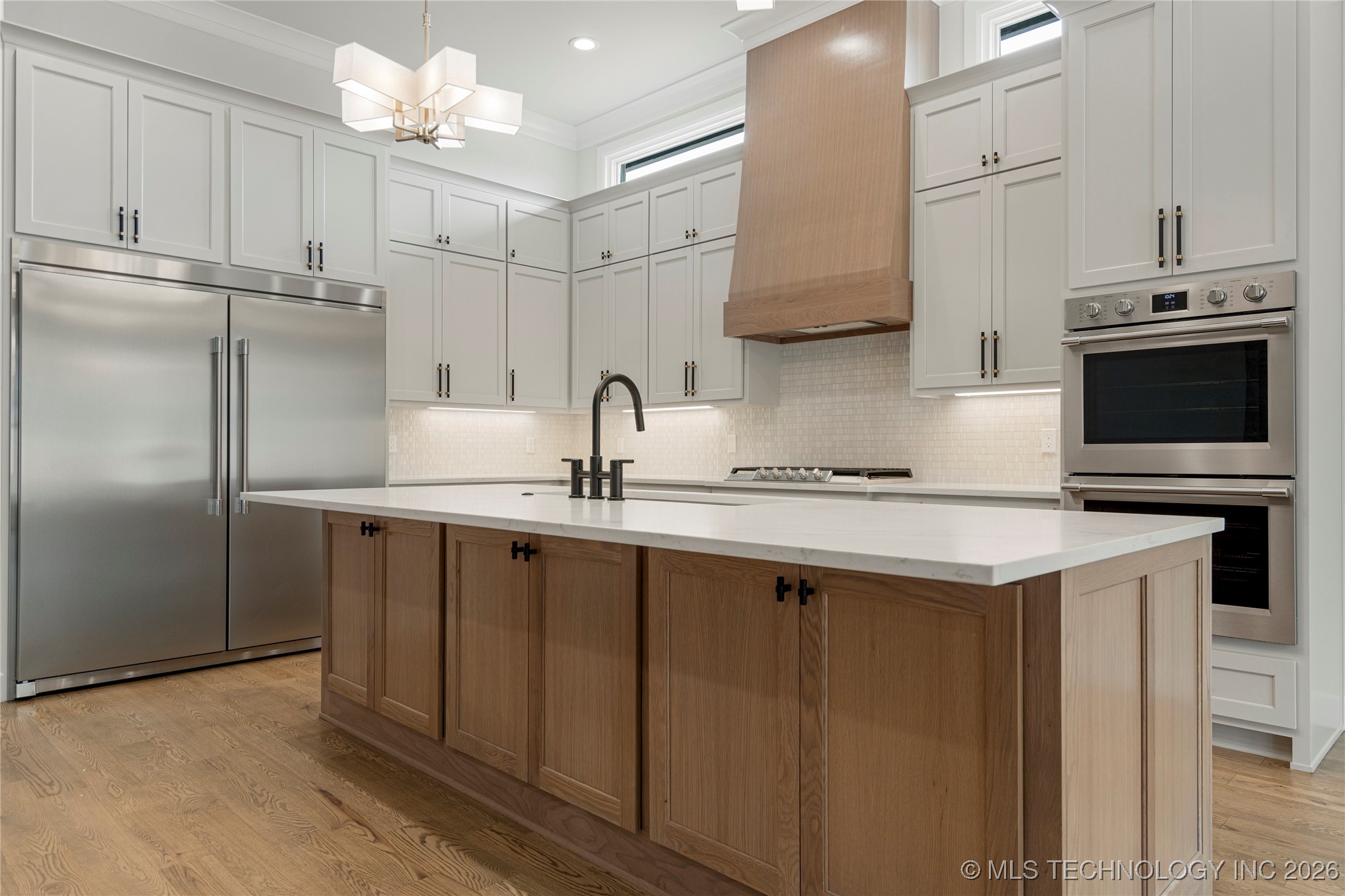 11927 S Vandalia Avenue Property Photo 9