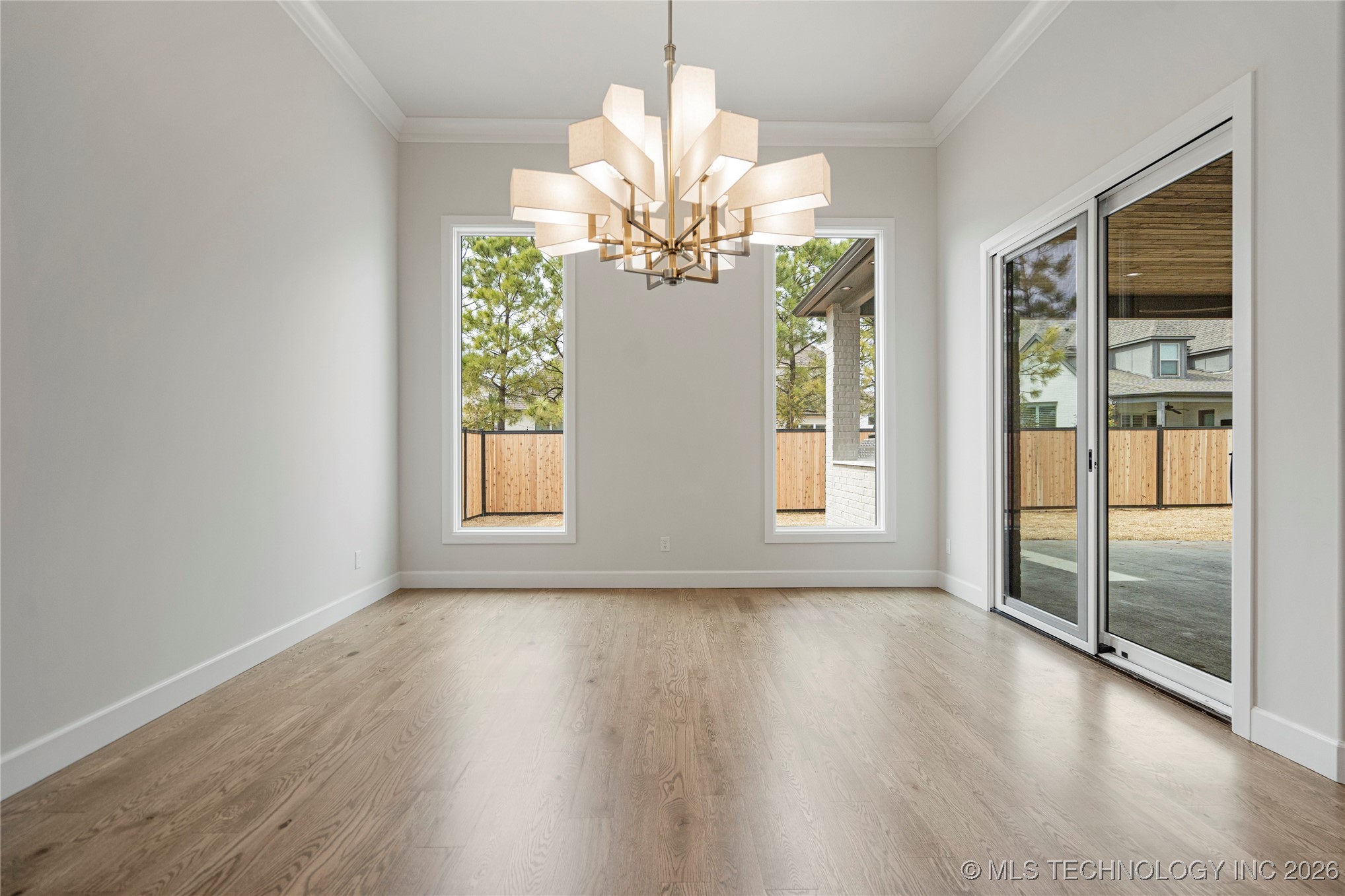 11927 S Vandalia Avenue Property Photo 15