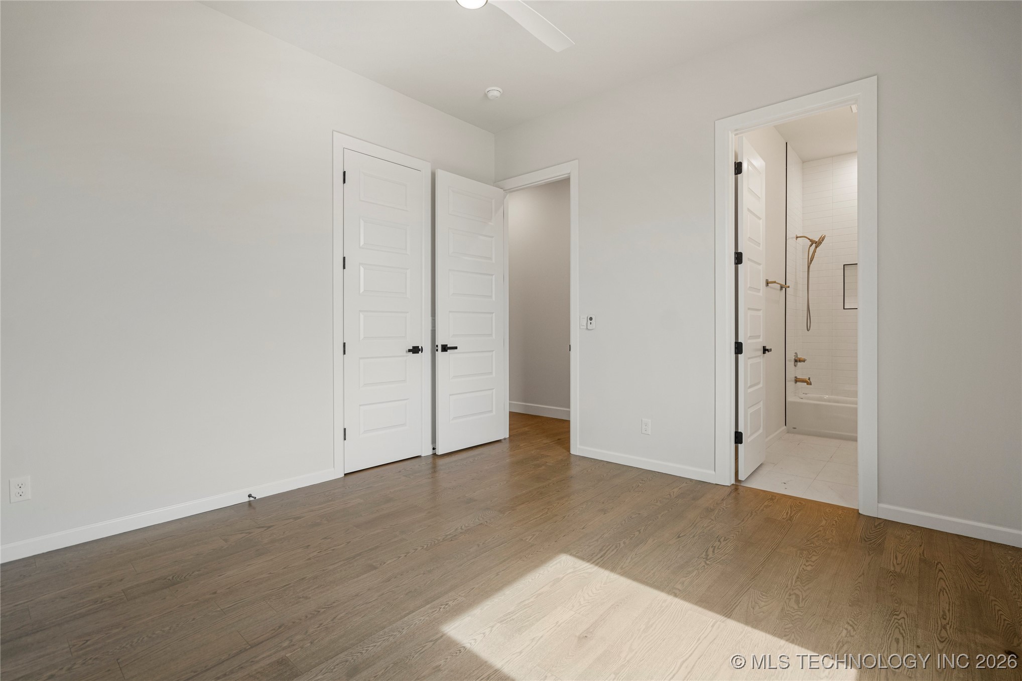 11927 S Vandalia Avenue Property Photo 20