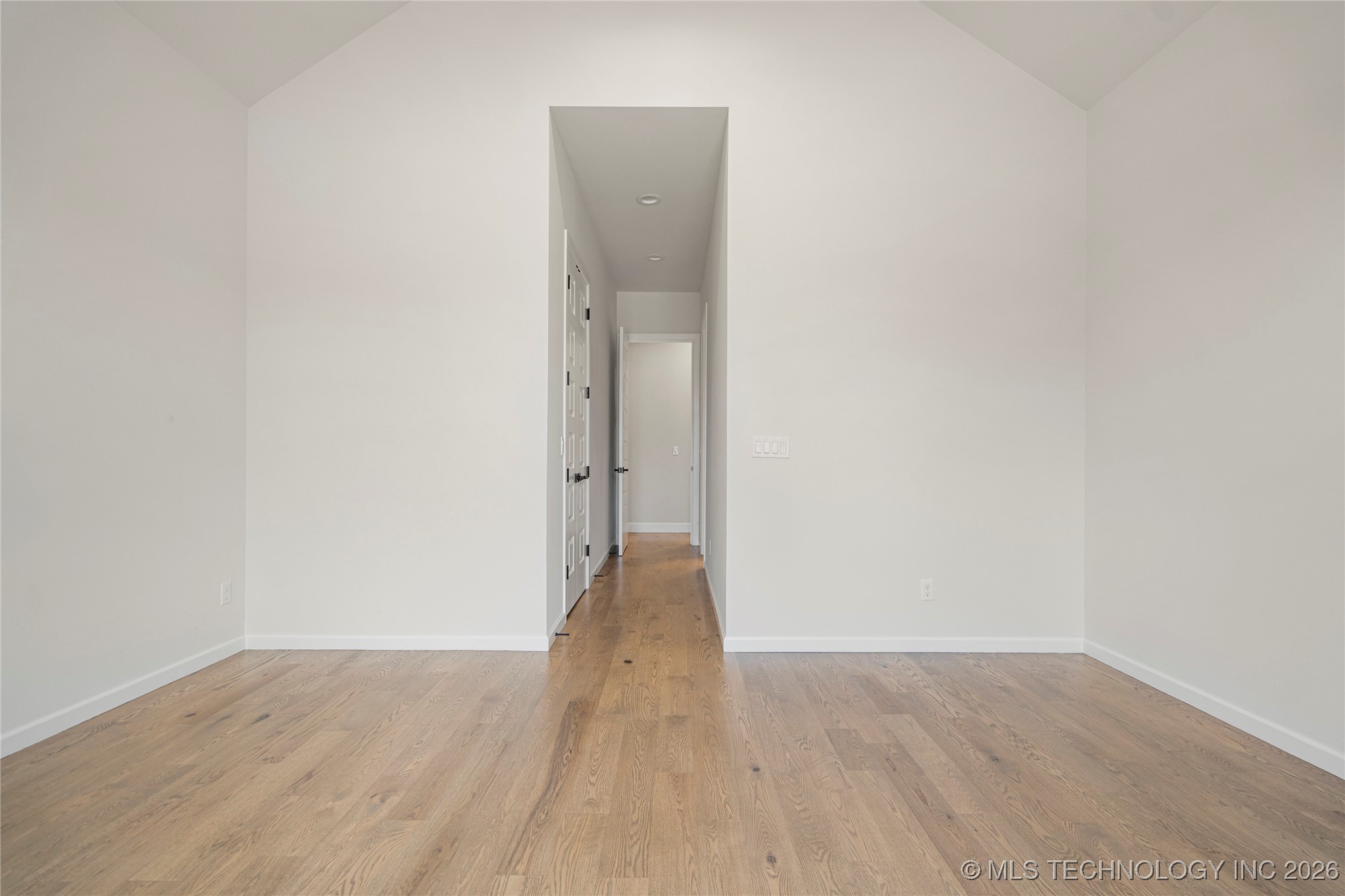 11927 S Vandalia Avenue Property Photo 25