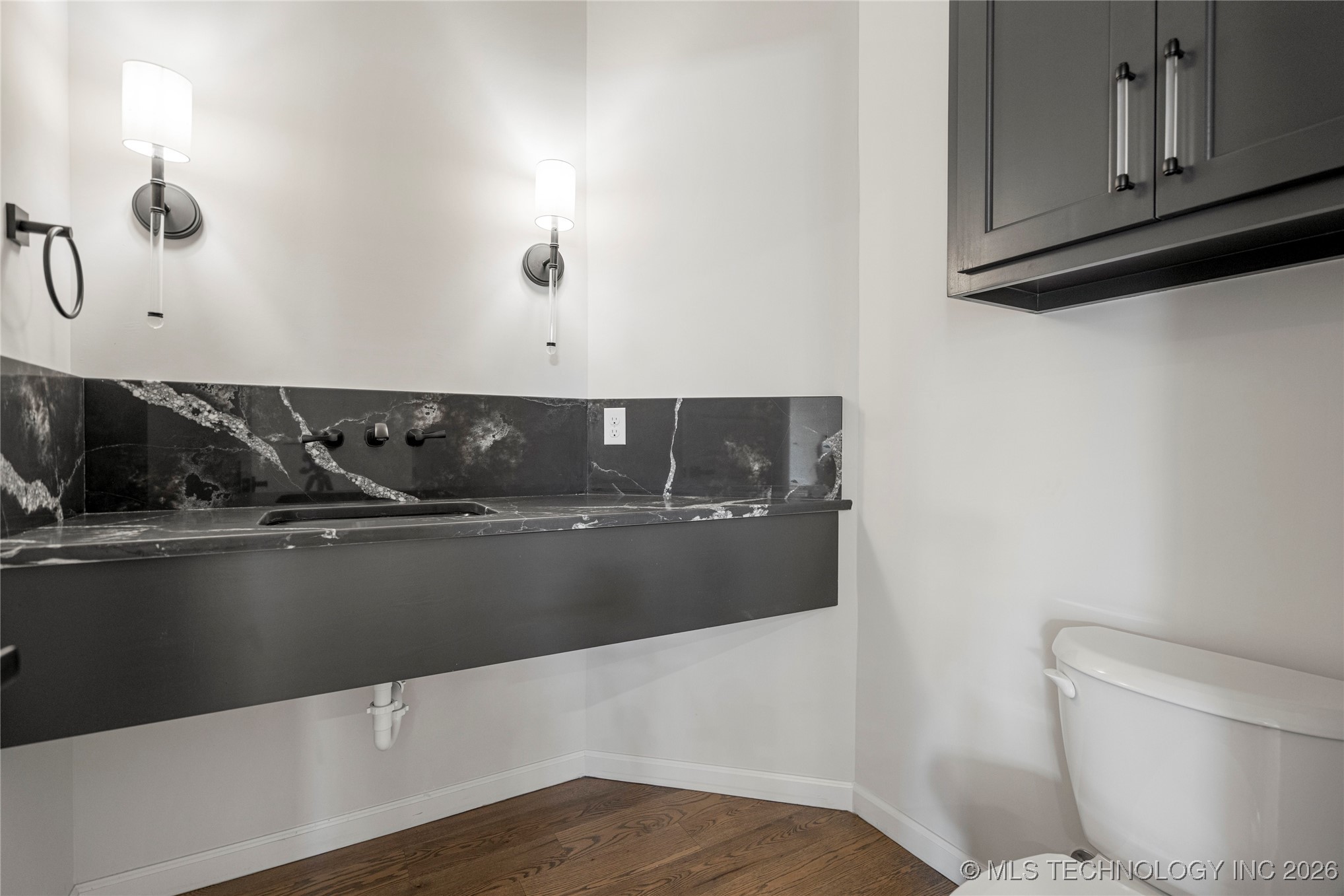 11927 S Vandalia Avenue Property Photo 26