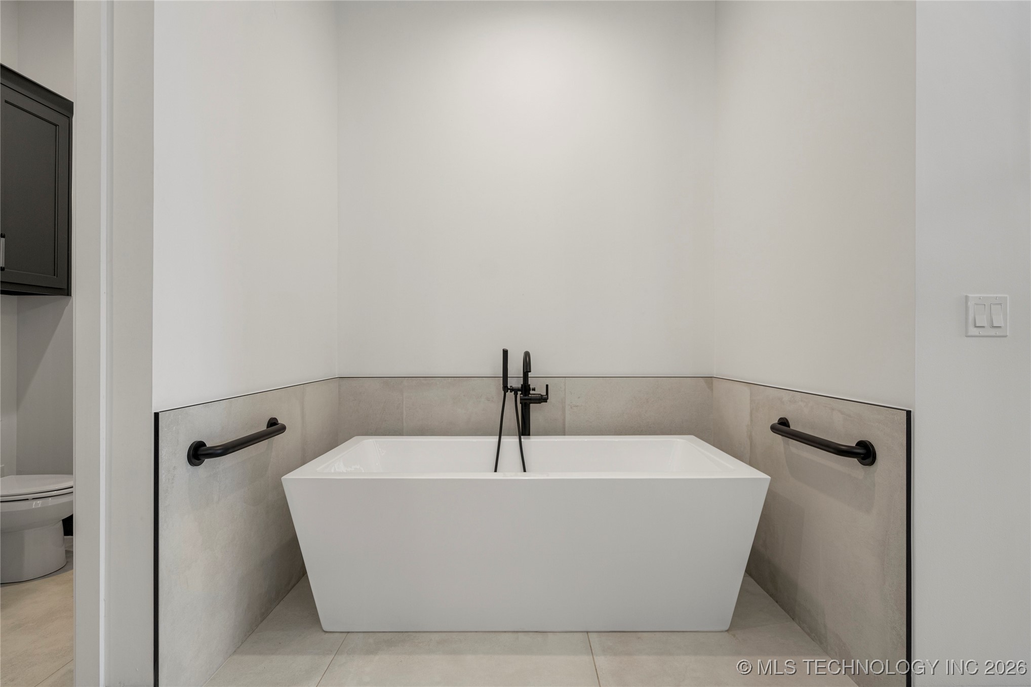 11927 S Vandalia Avenue Property Photo 32