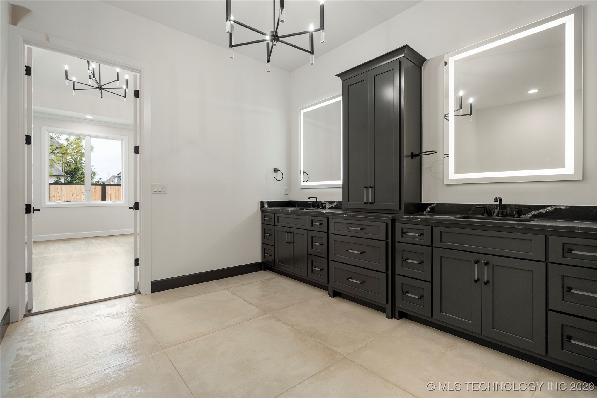 11927 S Vandalia Avenue Property Photo 35