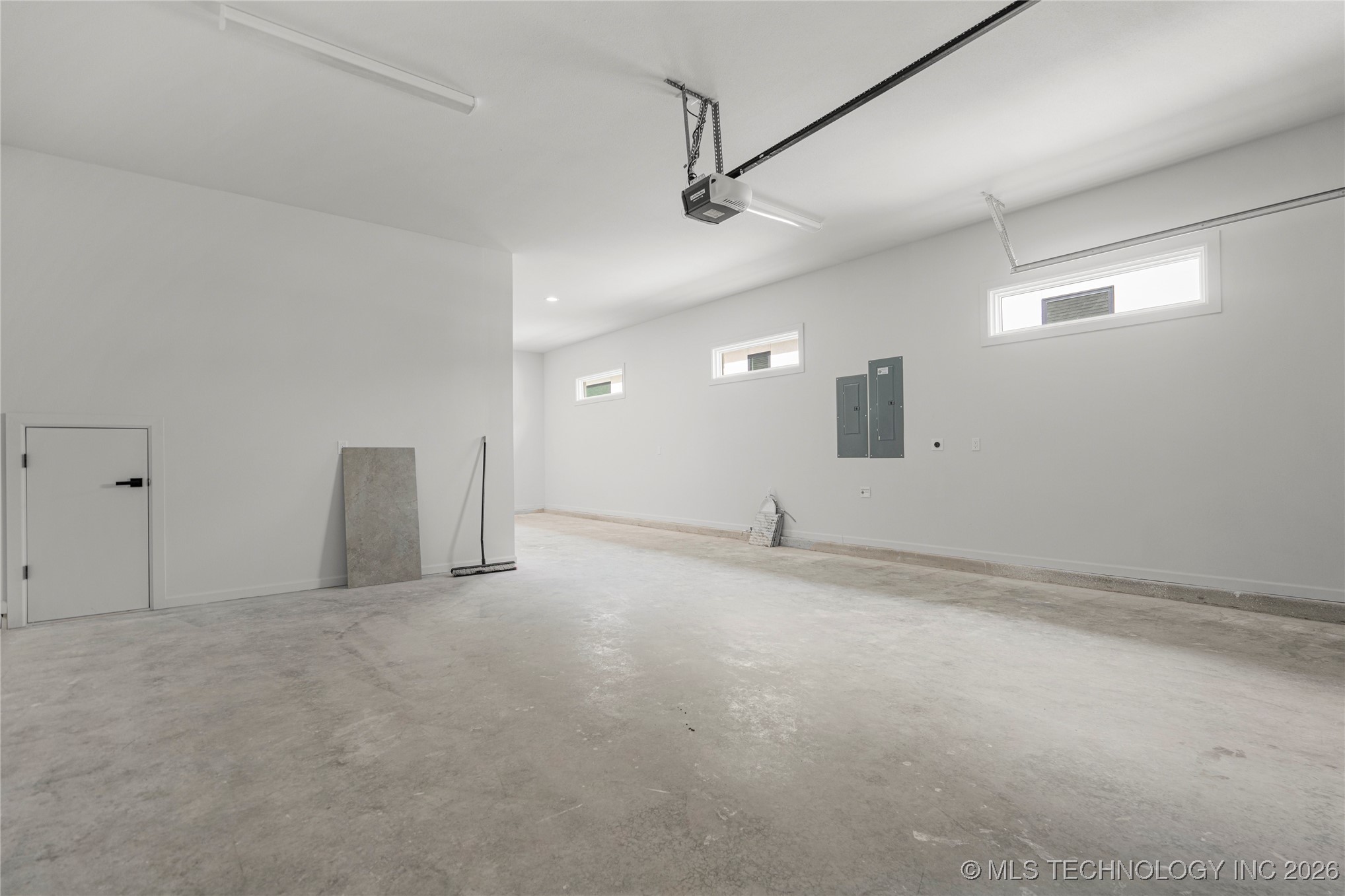 11927 S Vandalia Avenue Property Photo 43