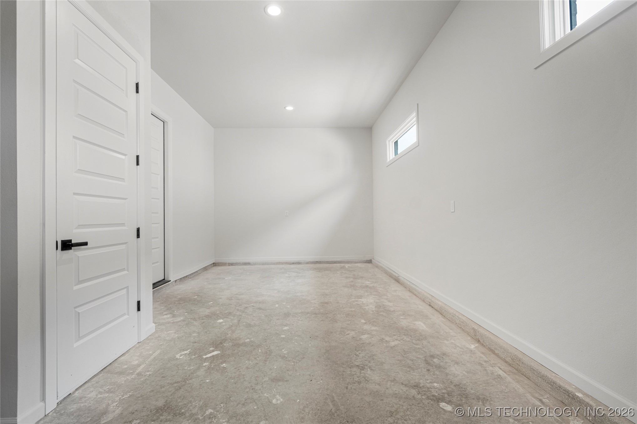 11927 S Vandalia Avenue Property Photo 44