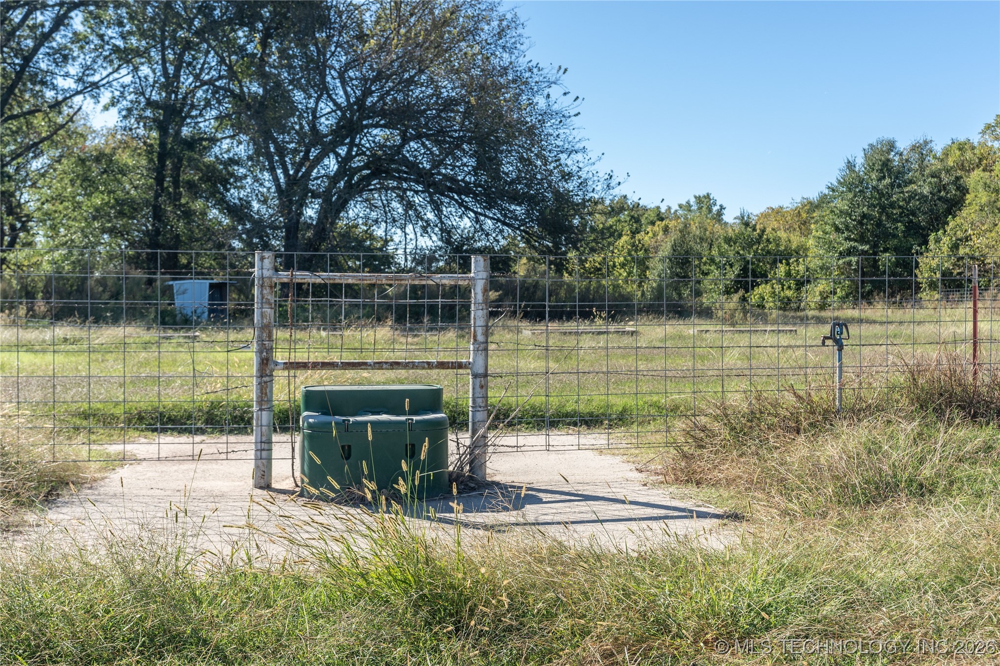 403238 E 1250 Property Photo 12