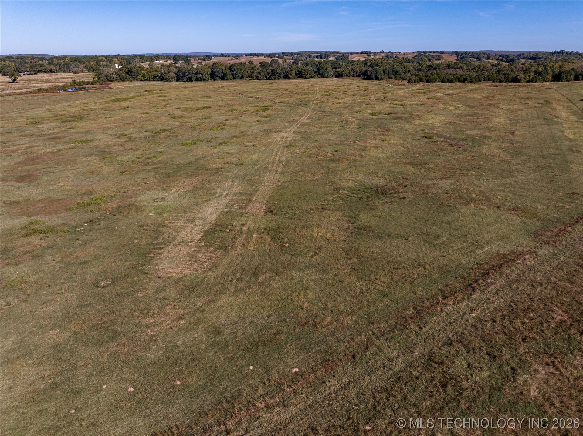 403238 E 1250 Property Photo 38