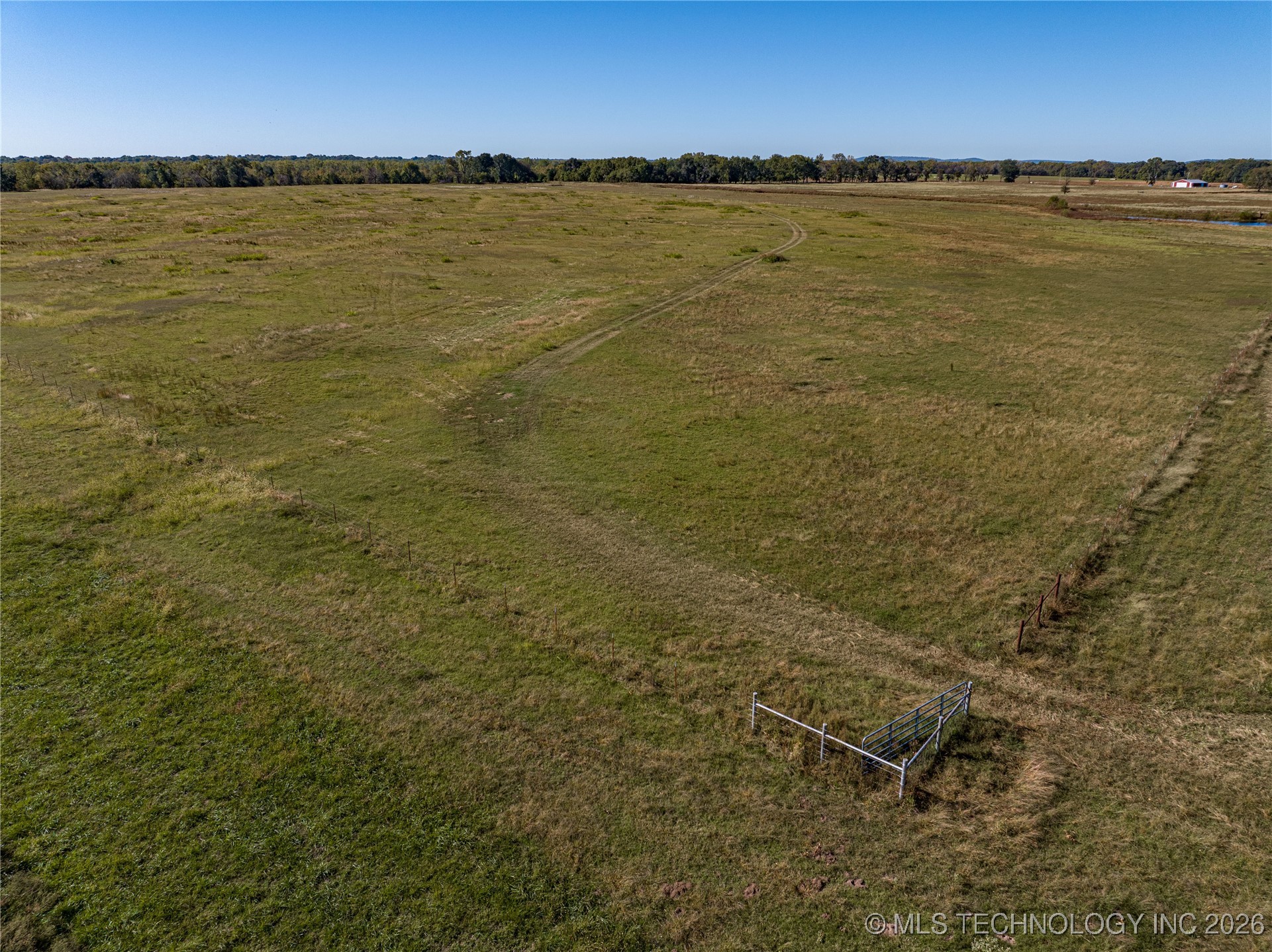 403238 E 1250 Property Photo 45