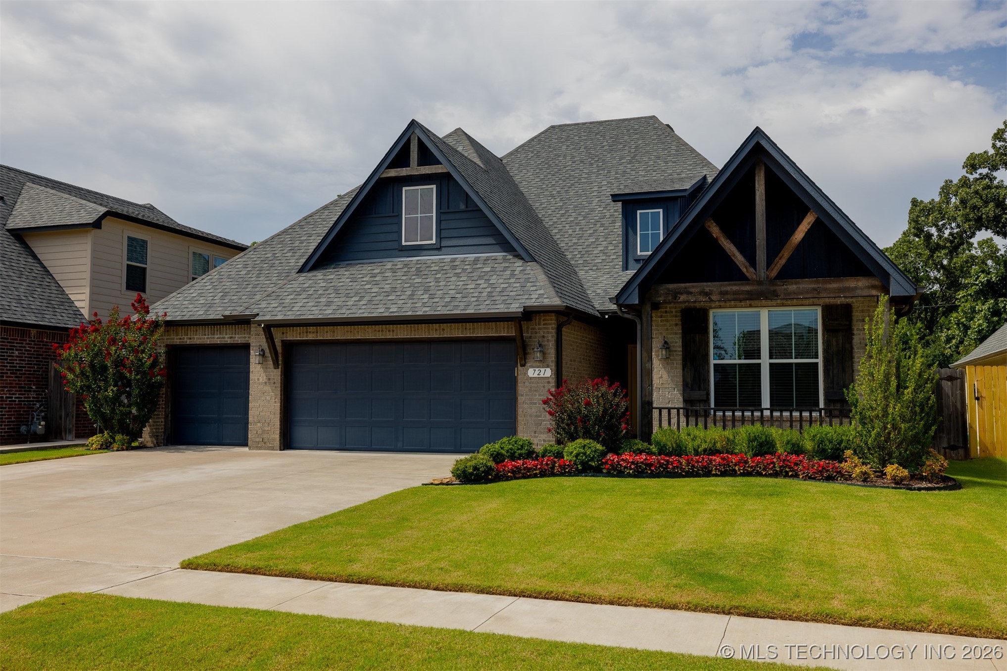 721 E 125th Place S Property Photo 8